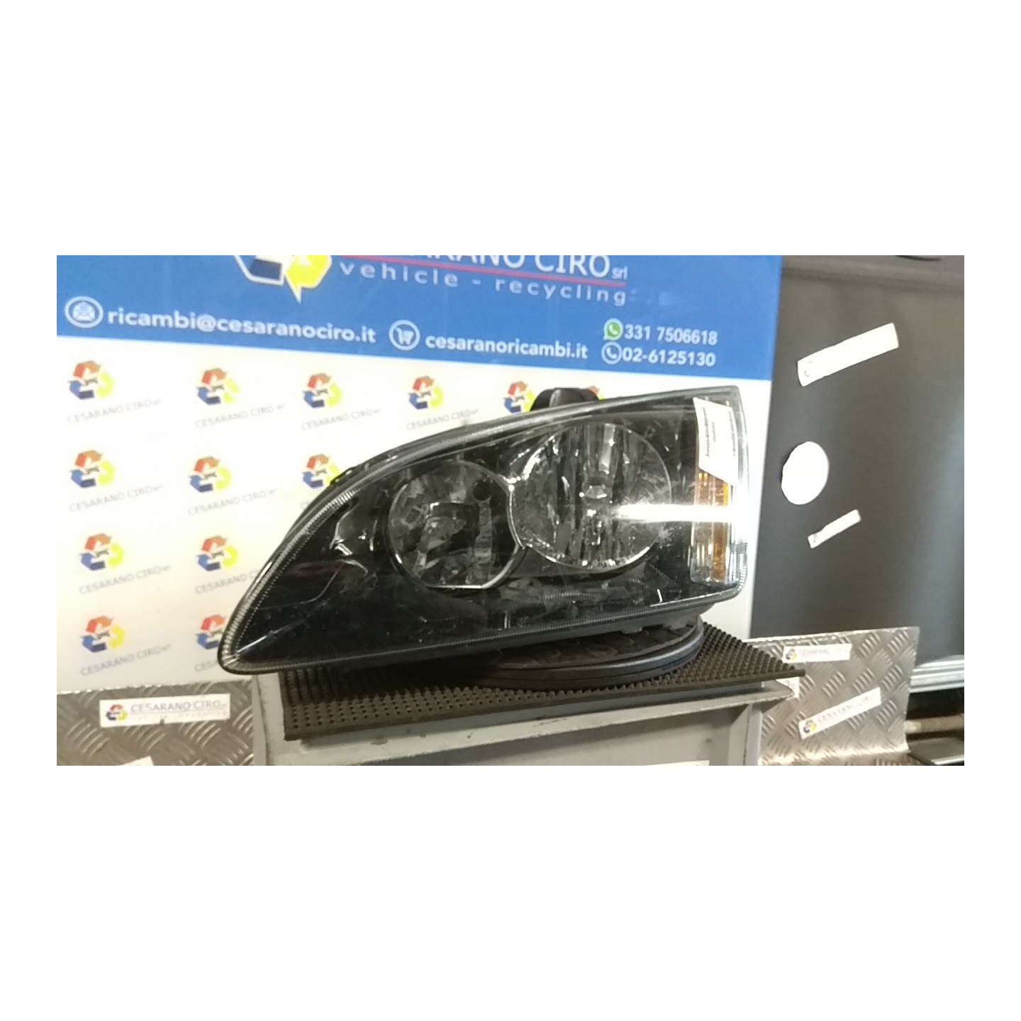 PROIETTORE C/ CORNICE FINITURA NERA SX. 043 FORD FOCUS (CAP) (11/04-06/08) G8DB 1480996