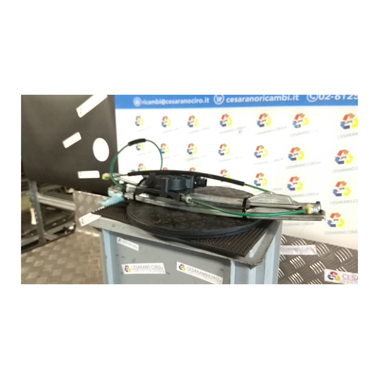 ALZACRISTALLO ELETTR. PORTA ANT. C/MOTORINO SX. 027 OPEL CORSA (S07) (01/11-05/15) A13DTC 13289448