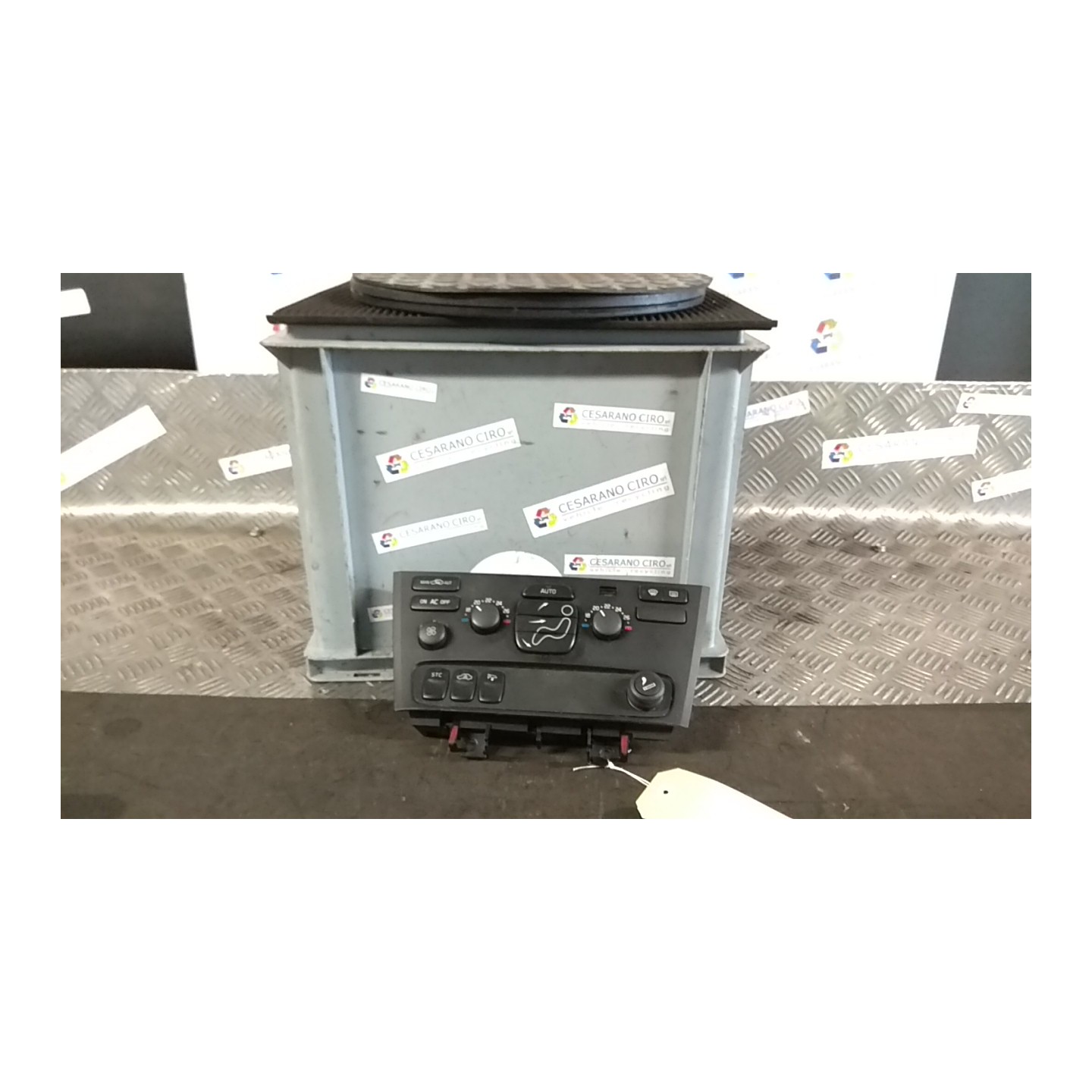 BLOCCO COMANDO CLIMATIZZAZIONE CELSIUS 045 VOLVO V70/XC70 (01/00-10/07) D5244T 8691950