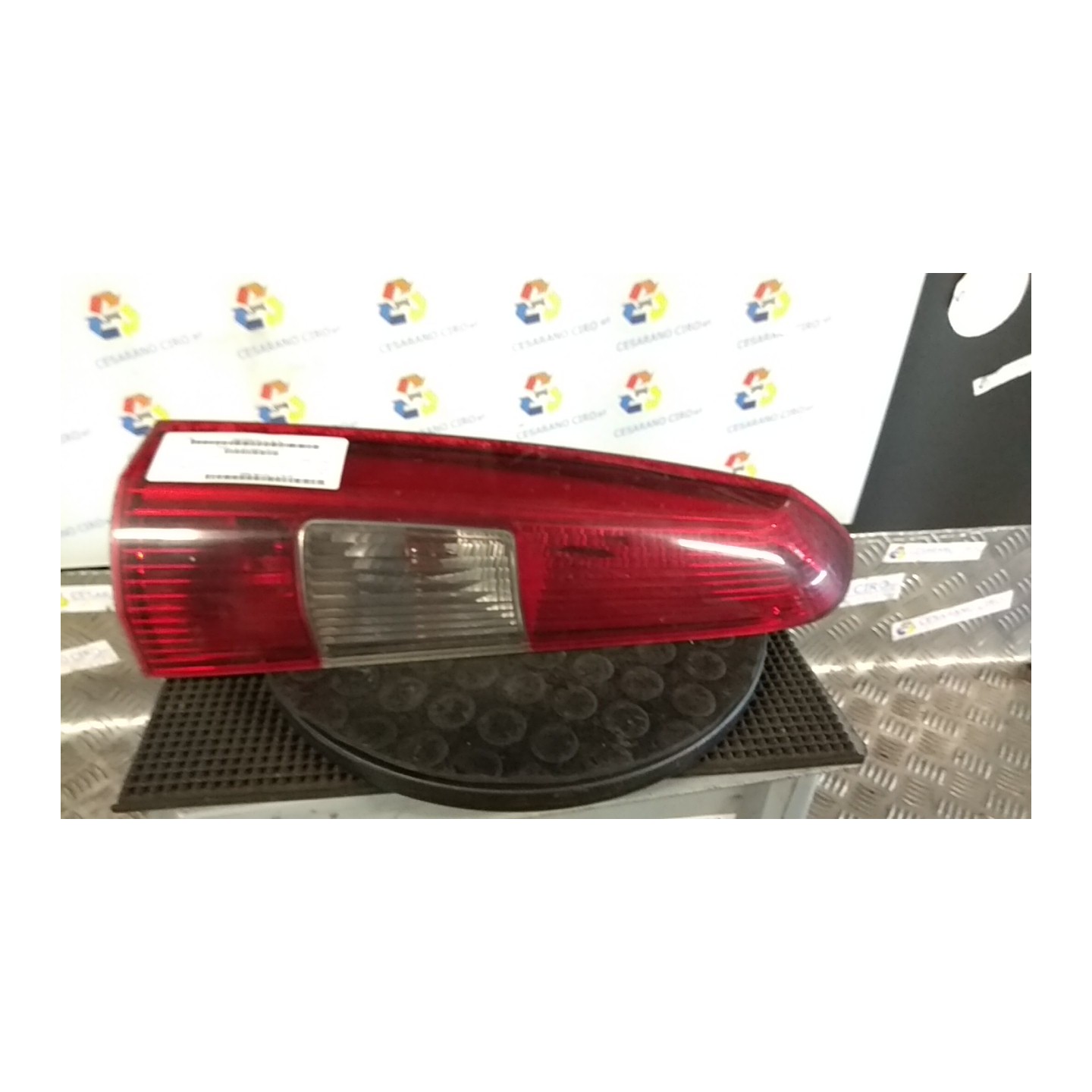 FANALE POST. PARTE SUP. SX. 052 VOLVO V70/XC70 (01/00-10/07) D5244T 9483688