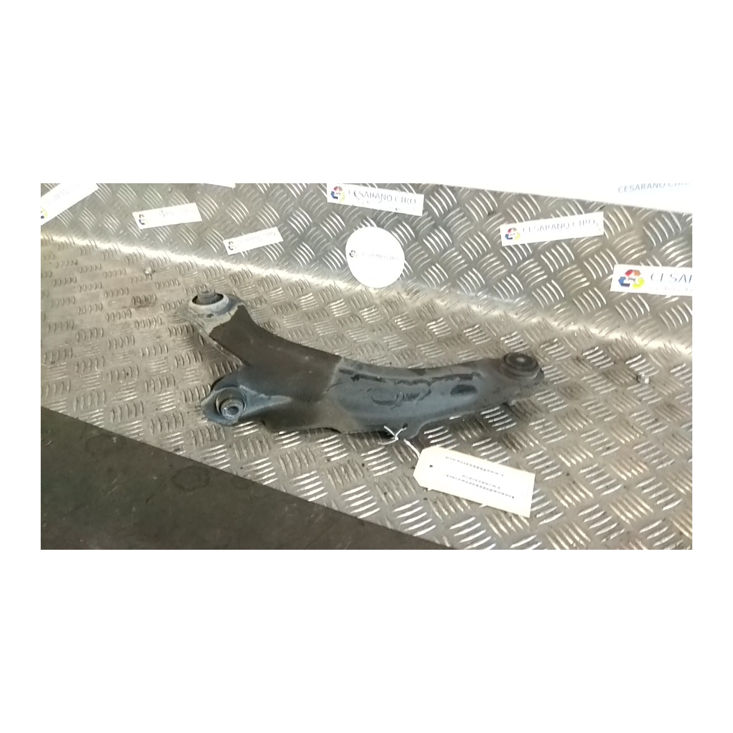 BRACCIO OSCILLANTE SOSP. ANT. DX. 023 RENAULT CAPTUR (04/13-09/17) K9KE6 545047954R
