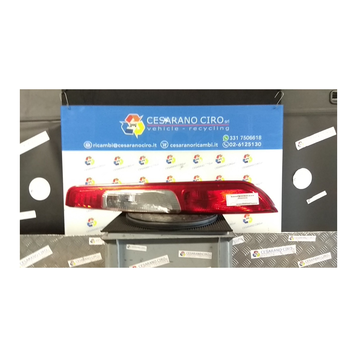 FANALE POST. DX. 052 FORD FOCUS (CAP) (11/04-06/08) HHDA 1420450
