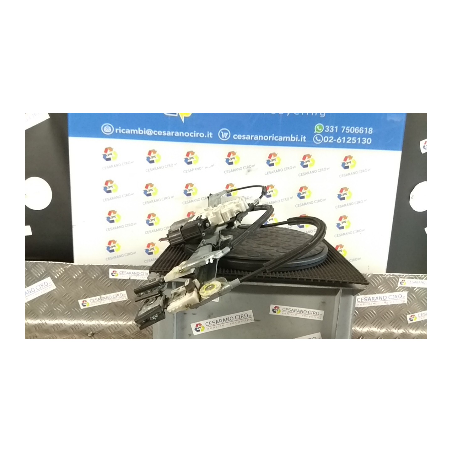 ALZACRISTALLO ELETTR. PORTA ANT. 01-06 C/MOTORINO DX. 055 MITSUBISHI COLT 7A SERIE (06/04-12/09) 135930 5713A072