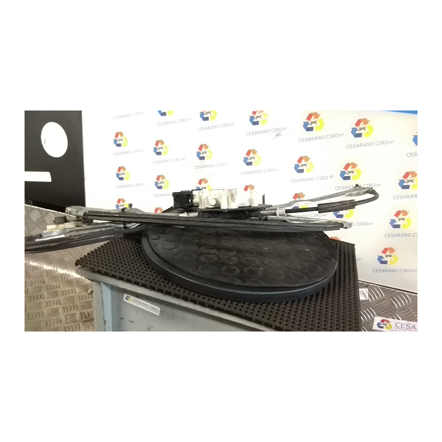 ALZACRISTALLO ELETTR. PORTA ANT. 01-06 C/MOTORINO DX. 055 MITSUBISHI COLT 7A SERIE (06/04-12/09) 135930 5713A072