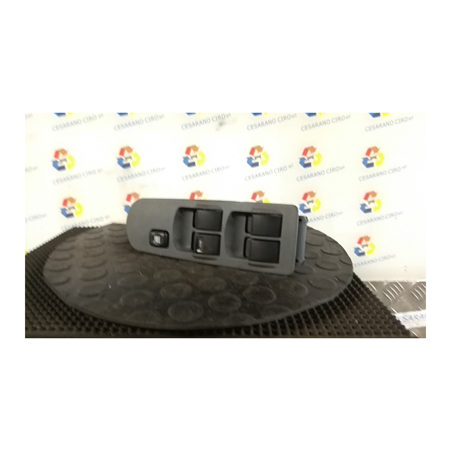 BLOCCO COMANDI ALZACRISTALLI 057 MITSUBISHI COLT 7A SERIE (06/04-12/09) 135930 MR587477