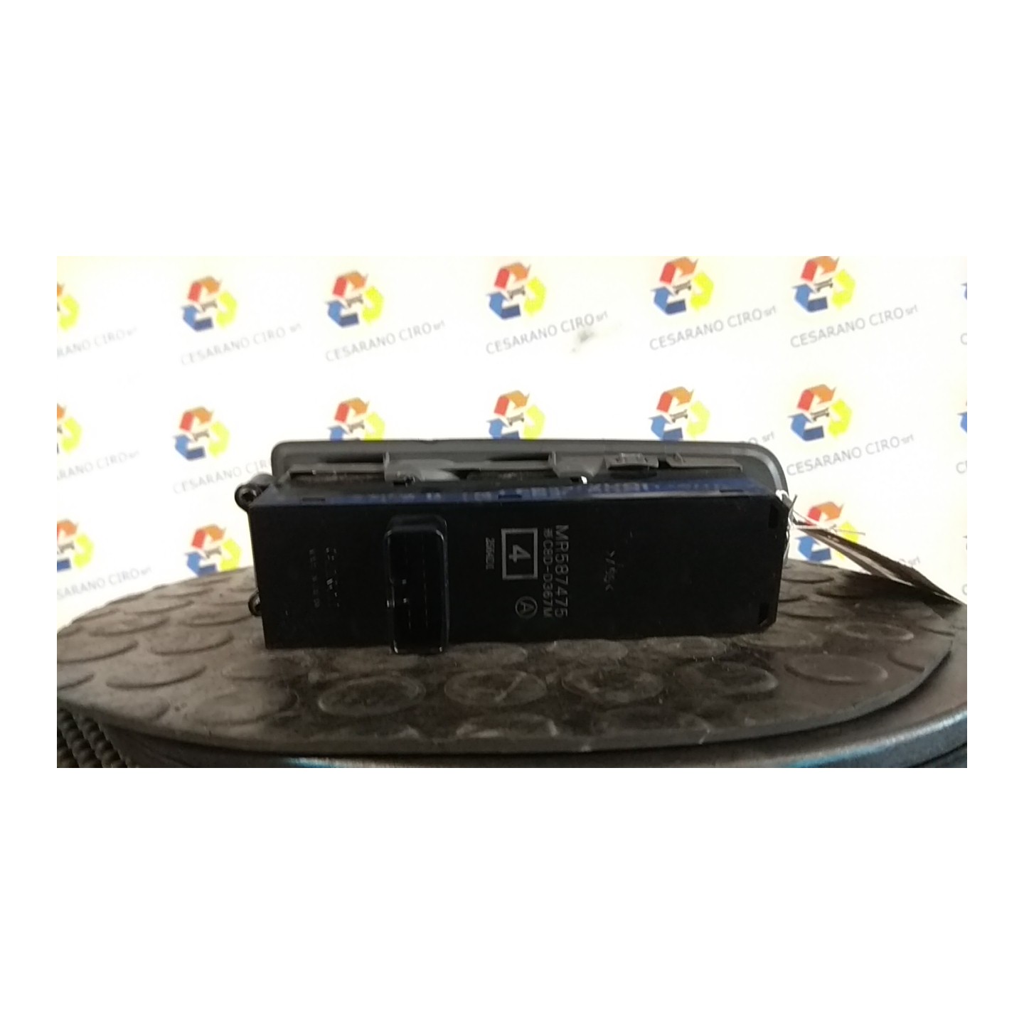 BLOCCO COMANDI ALZACRISTALLI 057 MITSUBISHI COLT 7A SERIE (06/04-12/09) 135930 MR587477