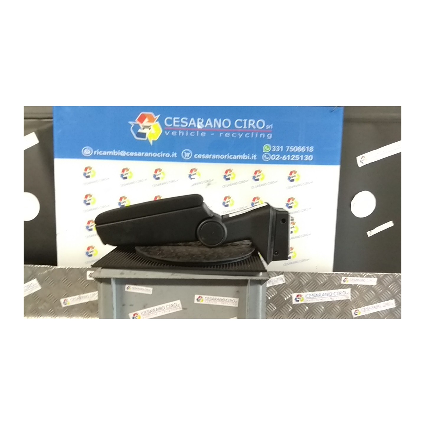 APPOGGIABRACCIO SEDILE ANT. CONSOLLE CENTR. C/APPOGGIABRACCIO SEDILE ANT., 069 ALFA ROMEO MITO (X6) (06/08-06/11) 955A1000 1560