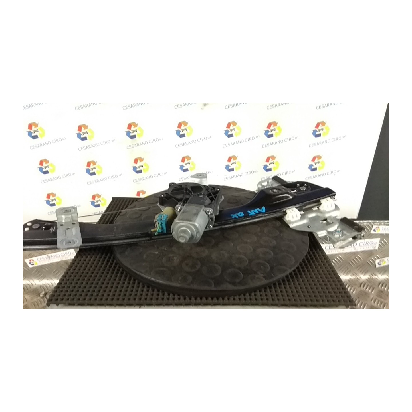 ALZACRISTALLO ELETTR. PORTA ANT. C/MOTORINO DX. 111 CHEVROLET (DAEWOO) AVEO (T300) (05/11-) A12XER 95043028