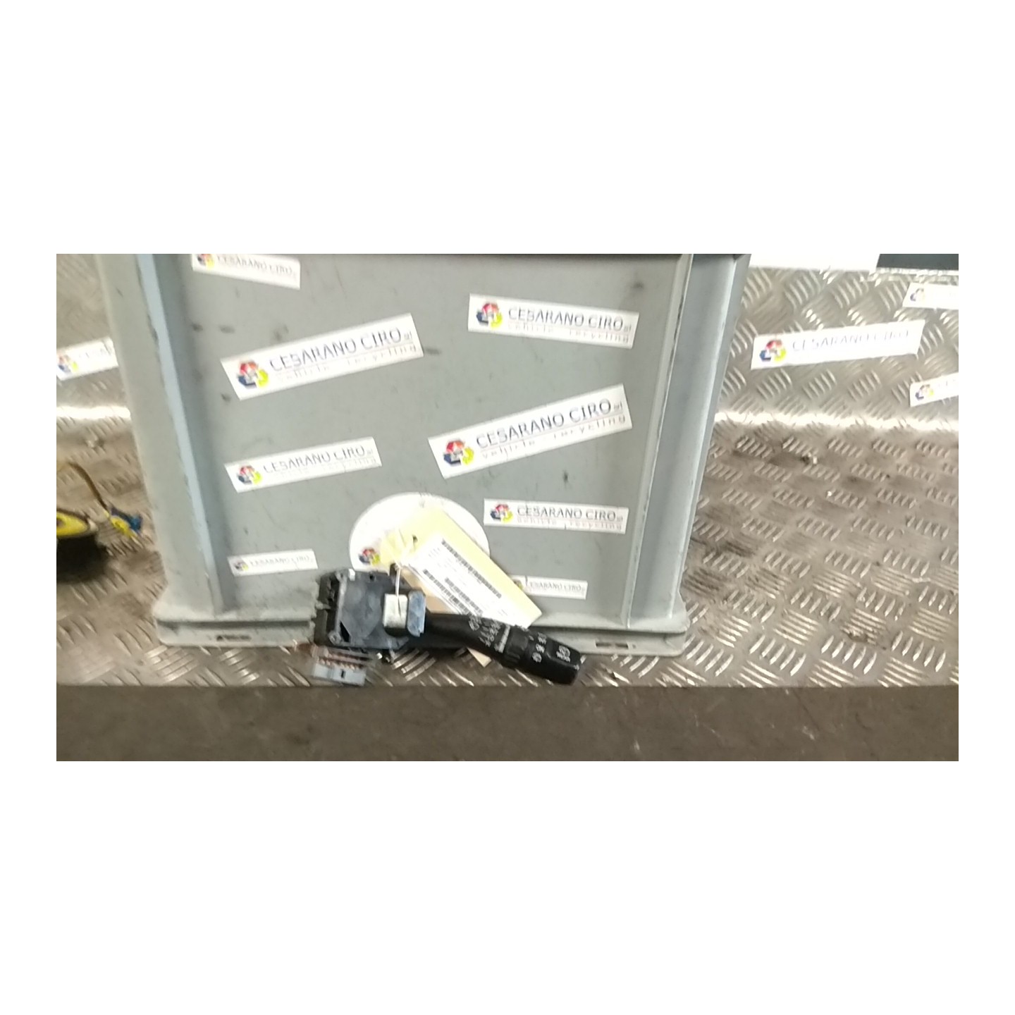 BLOCCO COMANDI TERGICRISTALLI 022 HYUNDAI TUCSON (07/04-10/10) D4EA 934202E015