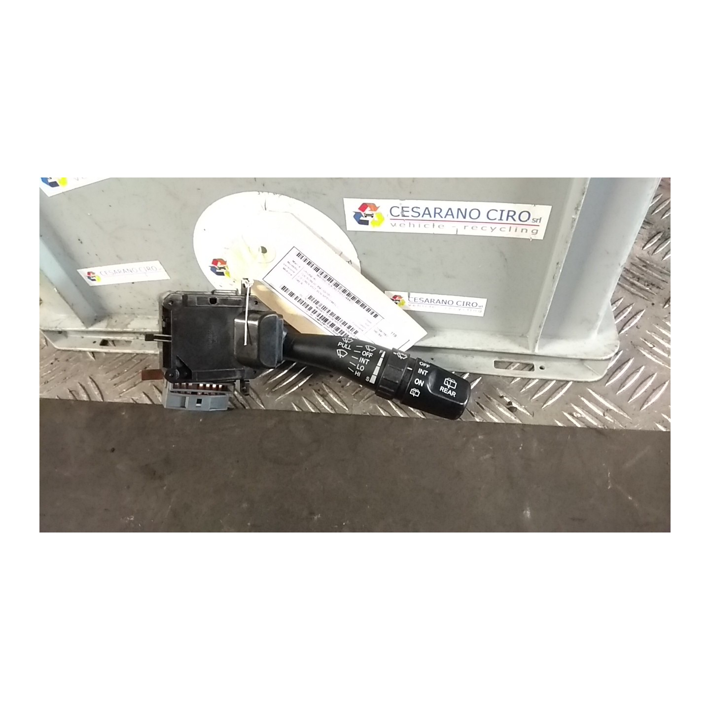 BLOCCO COMANDI TERGICRISTALLI 022 HYUNDAI TUCSON (07/04-10/10) D4EA 934202E015