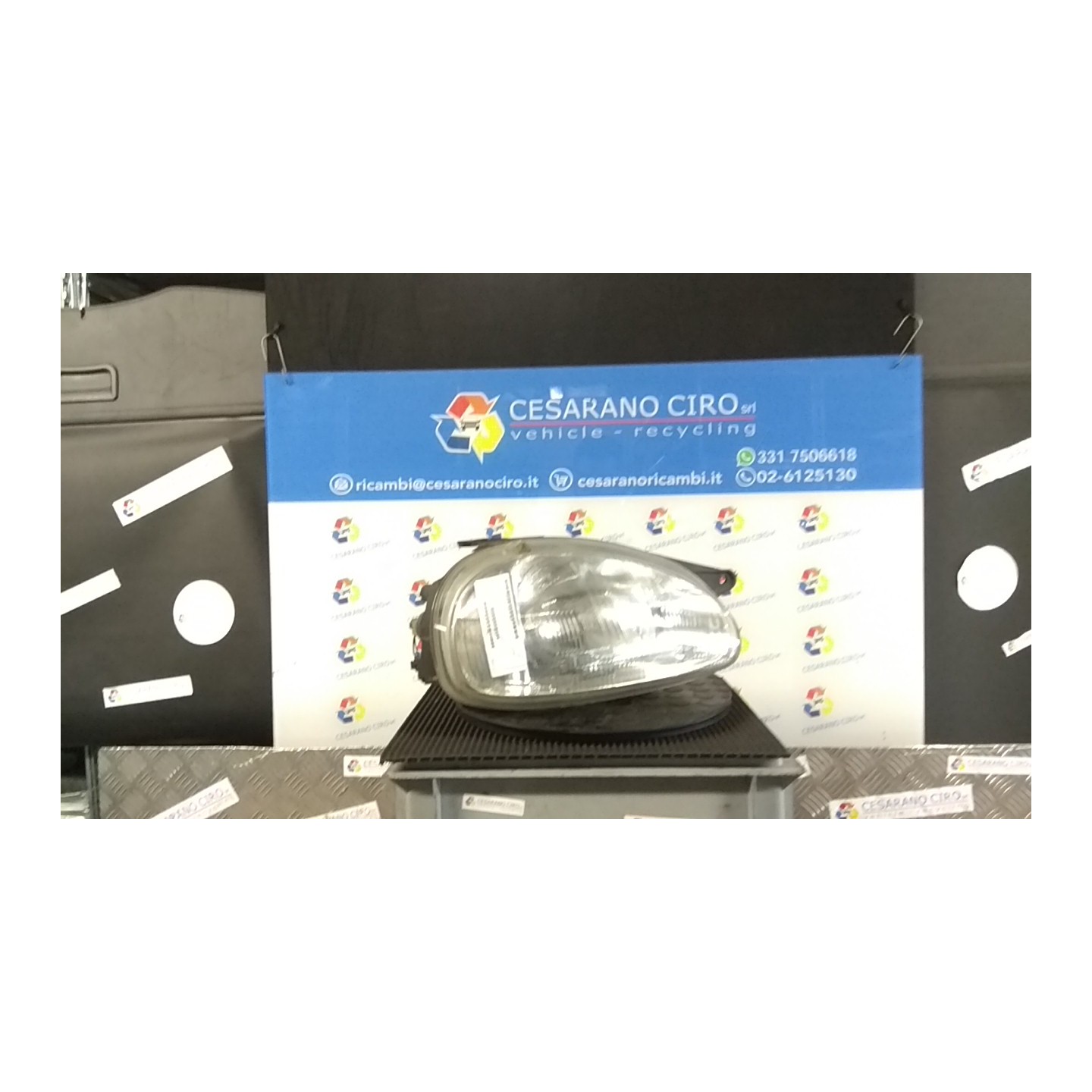 PROIETTORE DX. 013 OPEL CORSA (S93) (01/93-09/00) X12XE 90444787