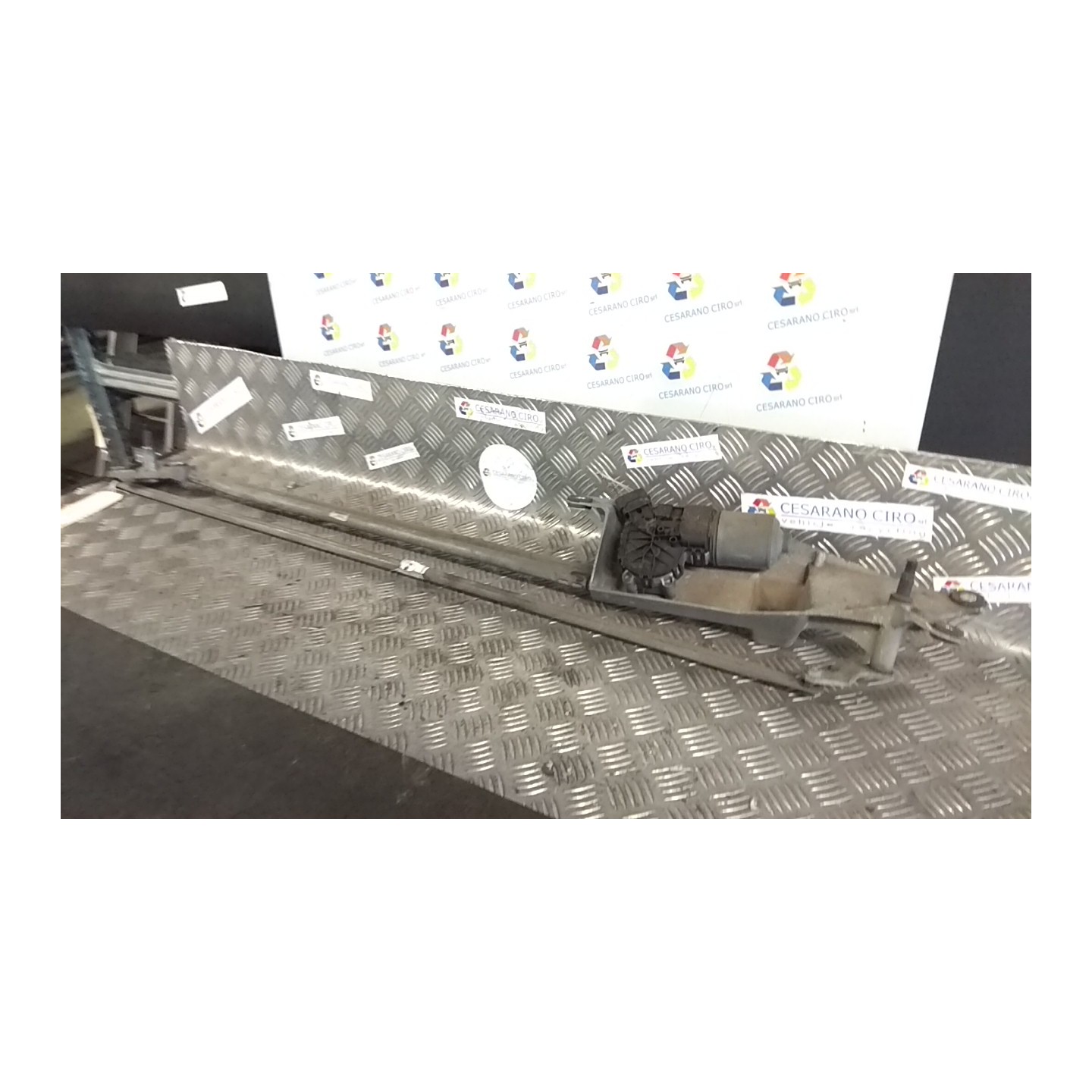 MECCANISMO TERGIPARABREZZA CON MOTORINO 018 RENAULT MODUS 1A SERIE (09/04-01/08) D4FD7 8200141270