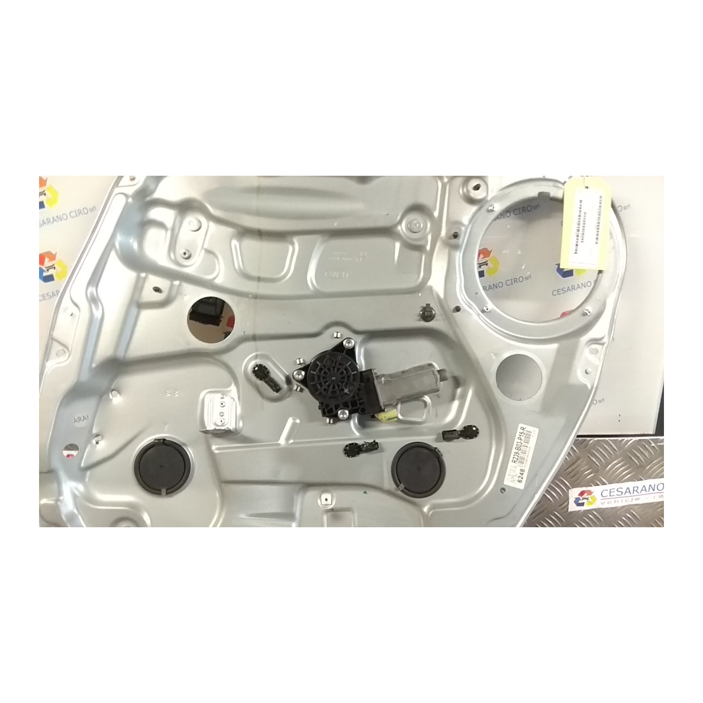 ALZACRISTALLO ELETTR. PORTA ANT. 06-06- DX. 013 KIA CARENS 2A SERIE (11/06-05/10) D4EA 824021D010