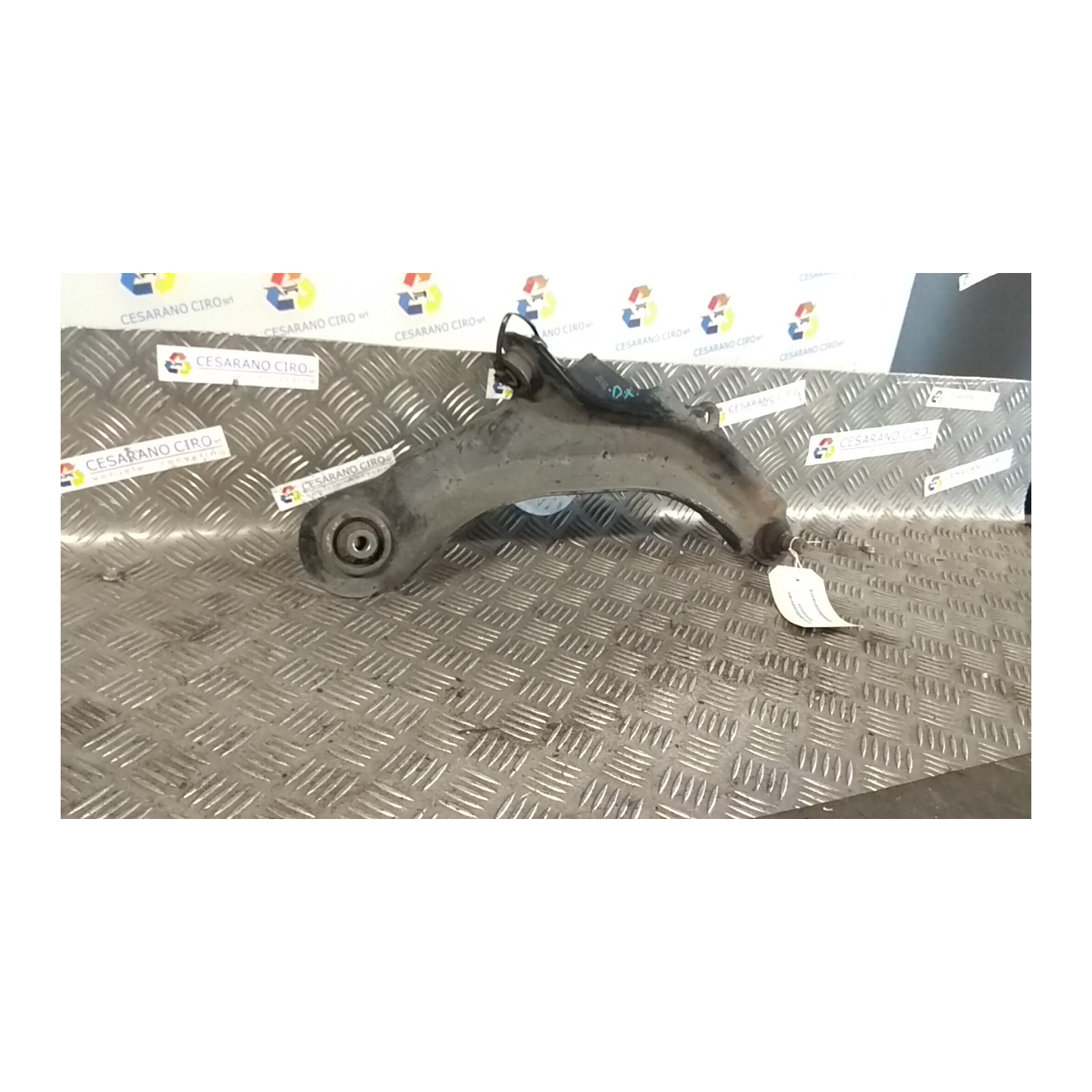 BRACCIO OSCILLANTE SOSP. ANT. DX. 073 RENAULT MEGANE 2A SERIE (09/02-02/06) K9KP7 8200457209