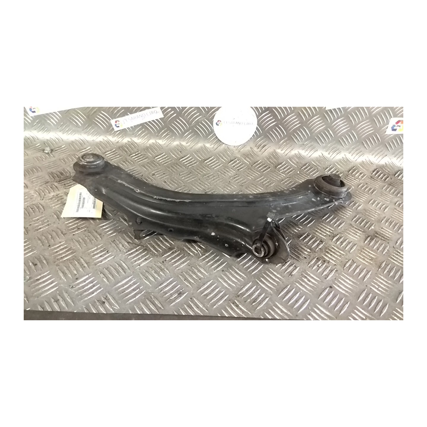 BRACCIO OSCILLANTE SOSP. ANT. SX. 074 RENAULT MEGANE 2A SERIE (09/02-02/06) K9KP7 8200457208