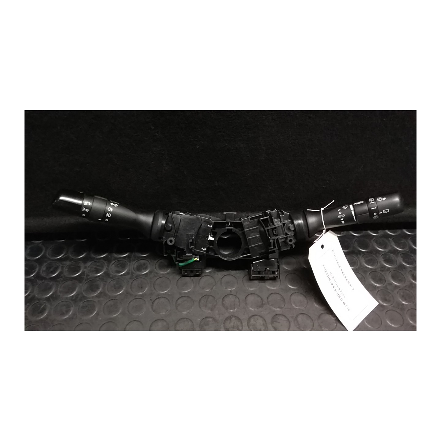 BLOCCO COMANDI TERGICRISTALLI 015 TOYOTA YARIS (03/17-) 1NZ 846520D180