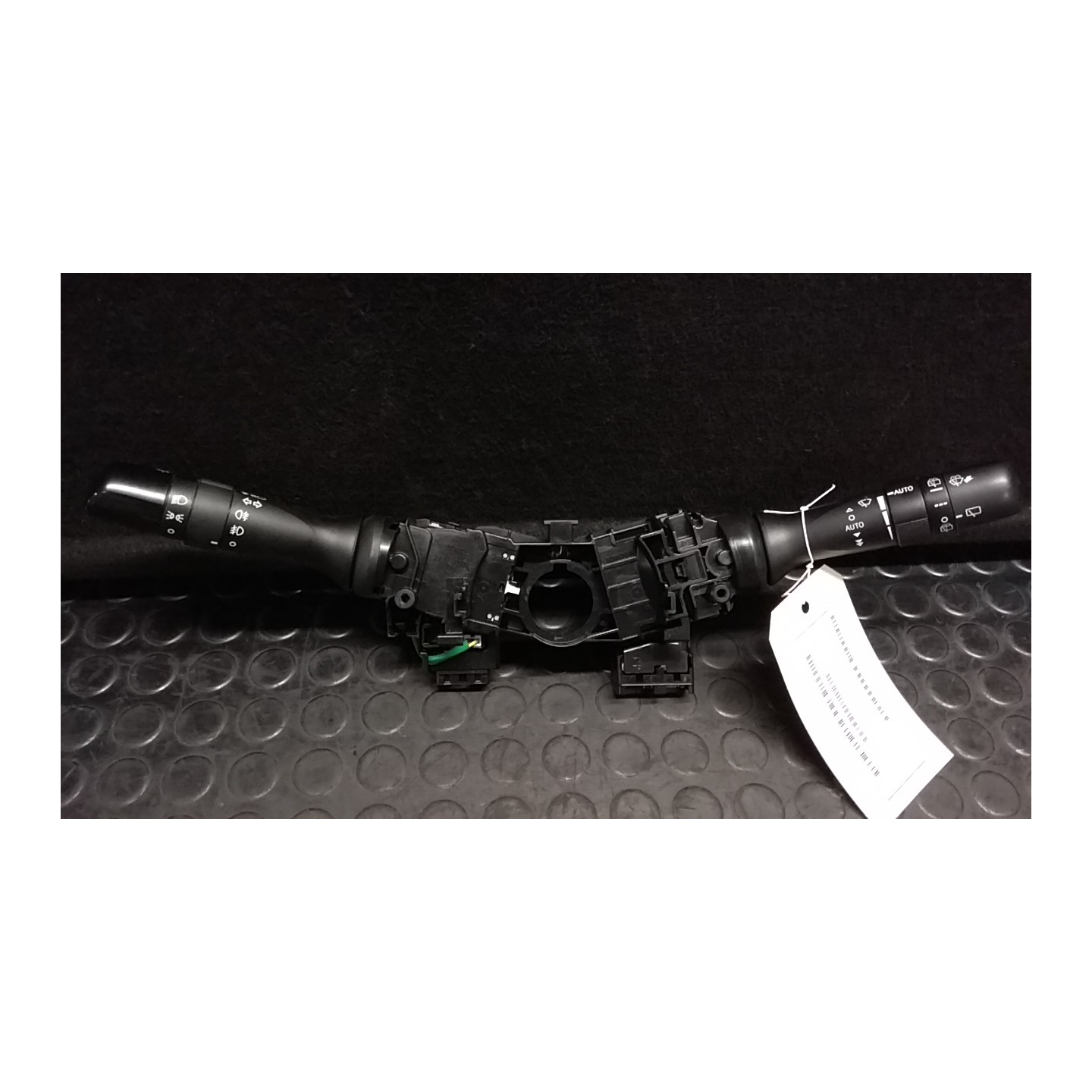 BLOCCO COMANDI TERGICRISTALLI 015 TOYOTA YARIS (03/17-) 1NZ 846520D180
