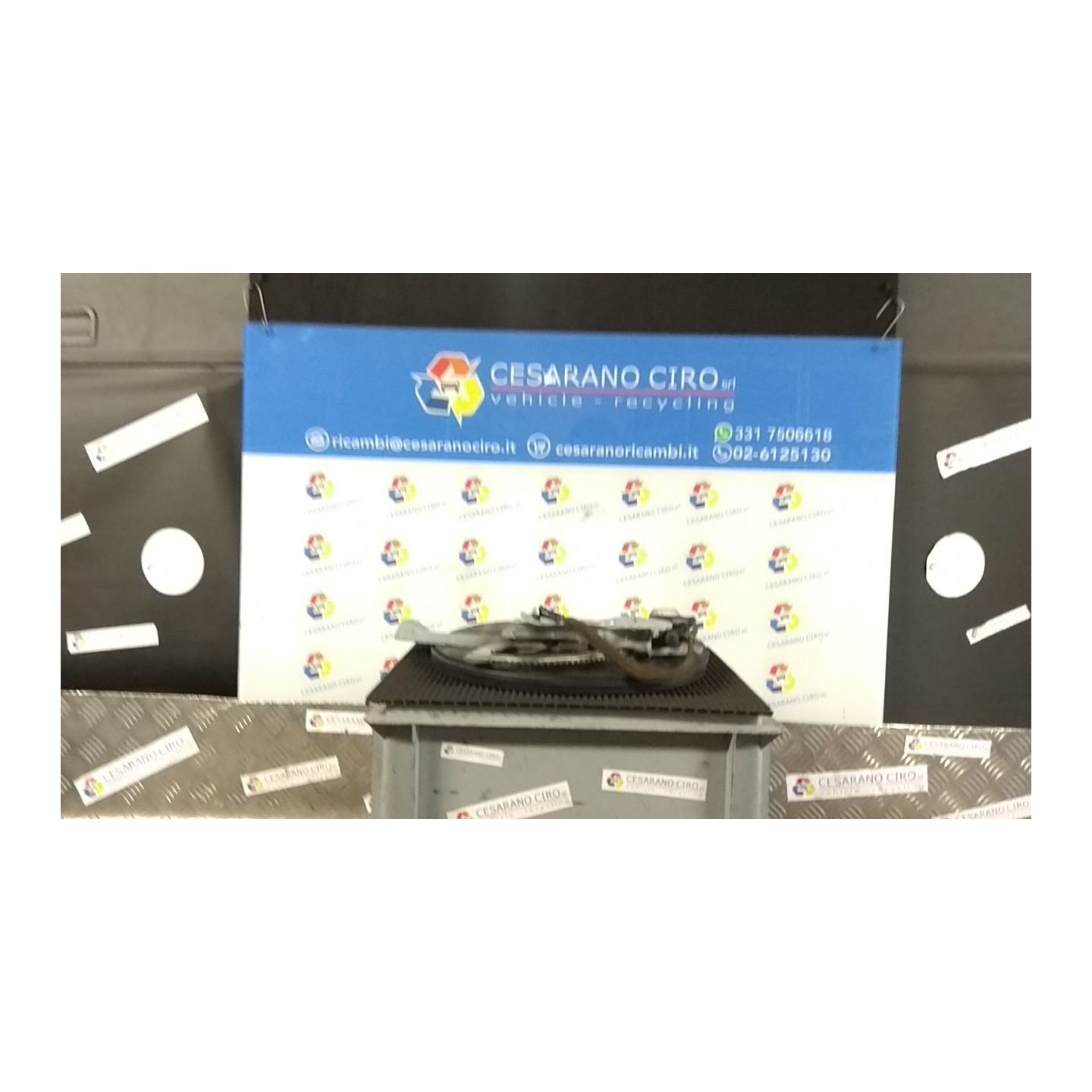 ALZACRISTALLO ELETTR. PORTA POST. SX. 061 KIA RIO 1A SERIE (11/00-12/05) A5D 0K30C7356X