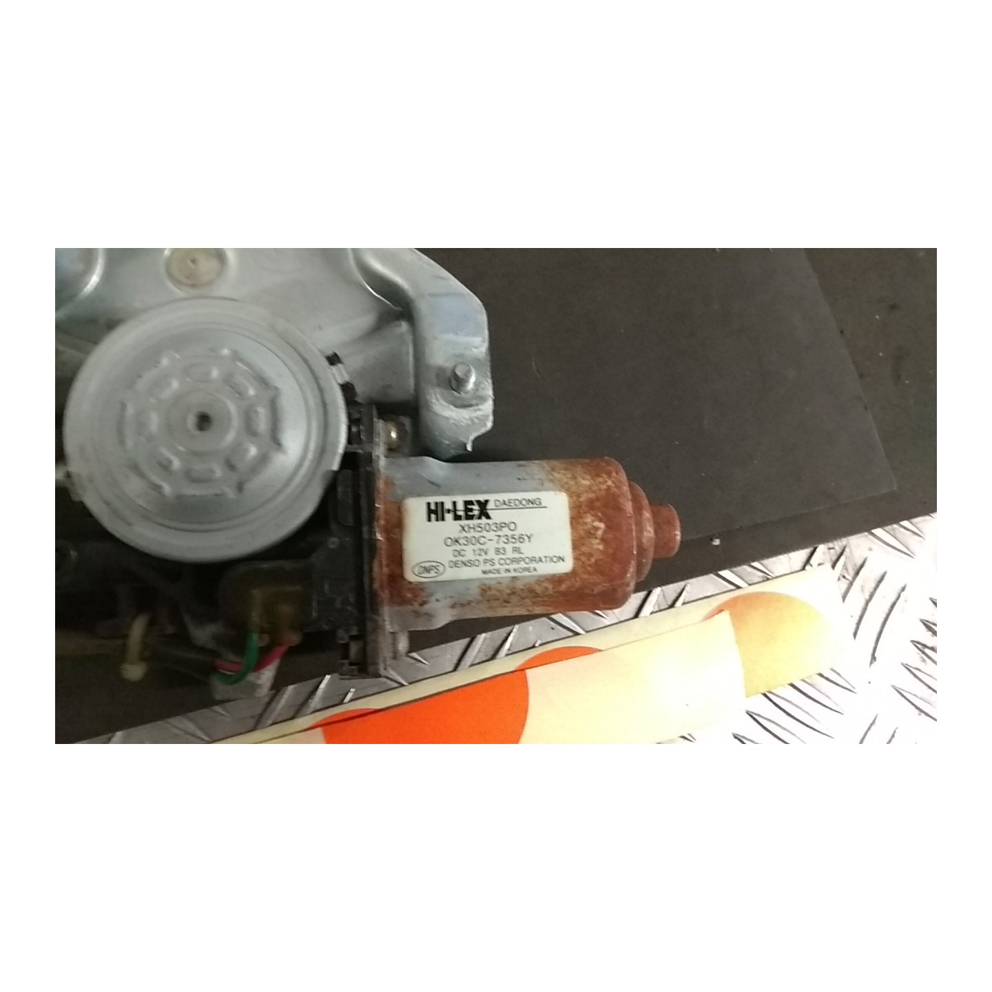 ALZACRISTALLO ELETTR. PORTA POST. SX. 061 KIA RIO 1A SERIE (11/00-12/05) A5D 0K30C7356X