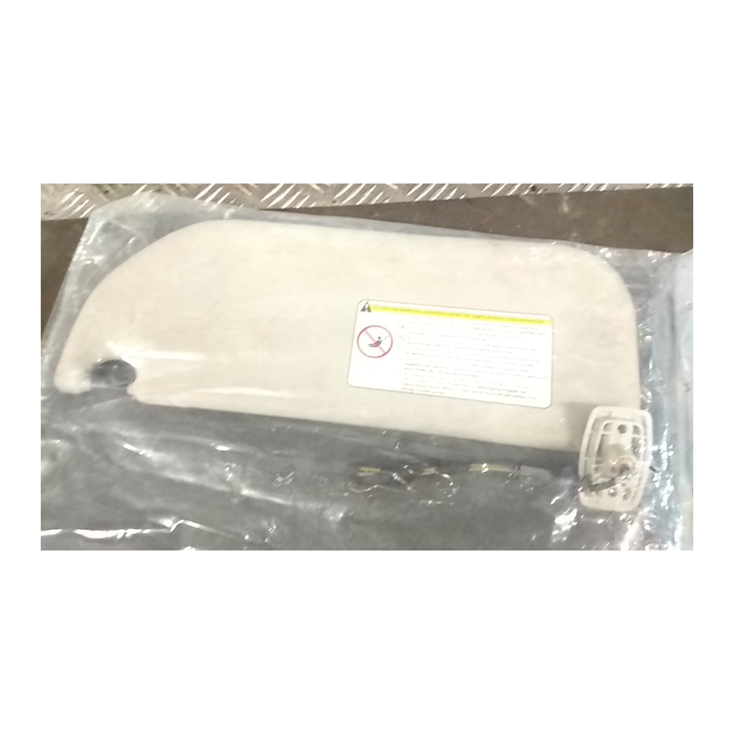 ALETTA PARASOLE PARABREZZA C/ILLUMIN DX. 001 CITROEN C3 1A SERIE (02/02-12/05) 8HY 8143GS