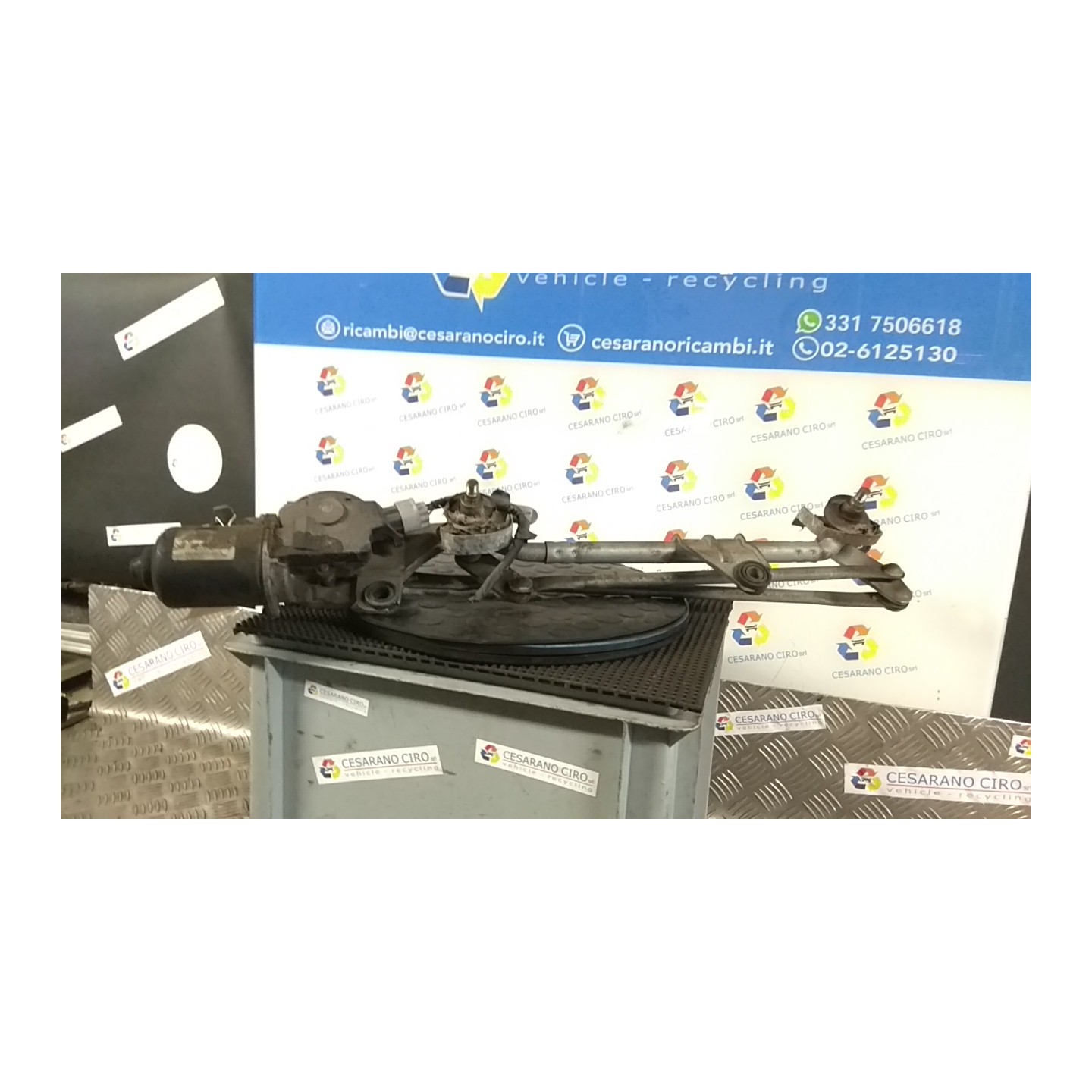MECCANISMO TERGIPARABREZZA CON MOTORINO 005 MITSUBISHI COLT 7A SERIE (06/04-12/09) 134910 8250A407