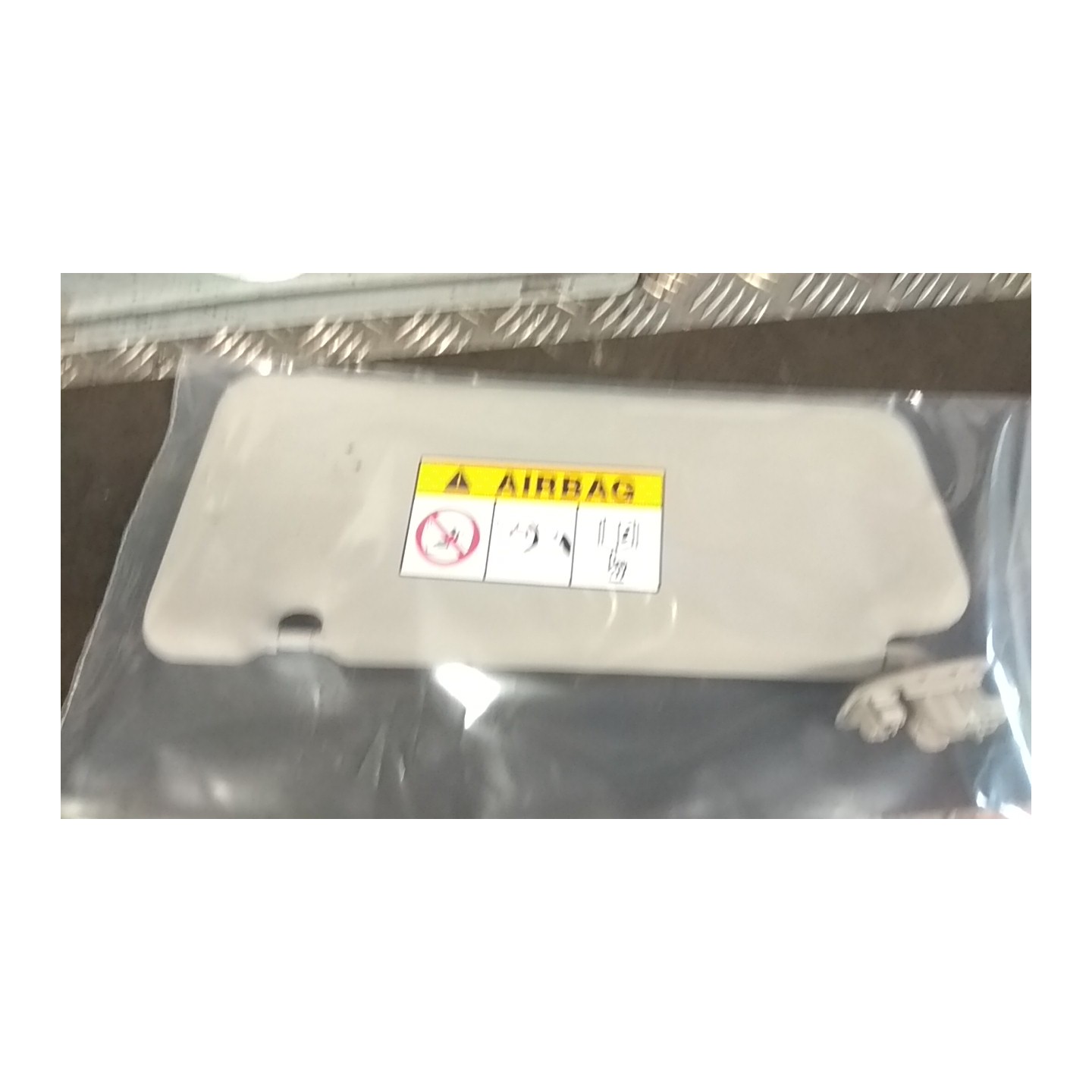 ALETTA PARASOLE PARABREZZA E3T; EA4 DX. 173 RENAULT CLIO 4A SERIE (07/12-12/16) D4FD7 964003555R