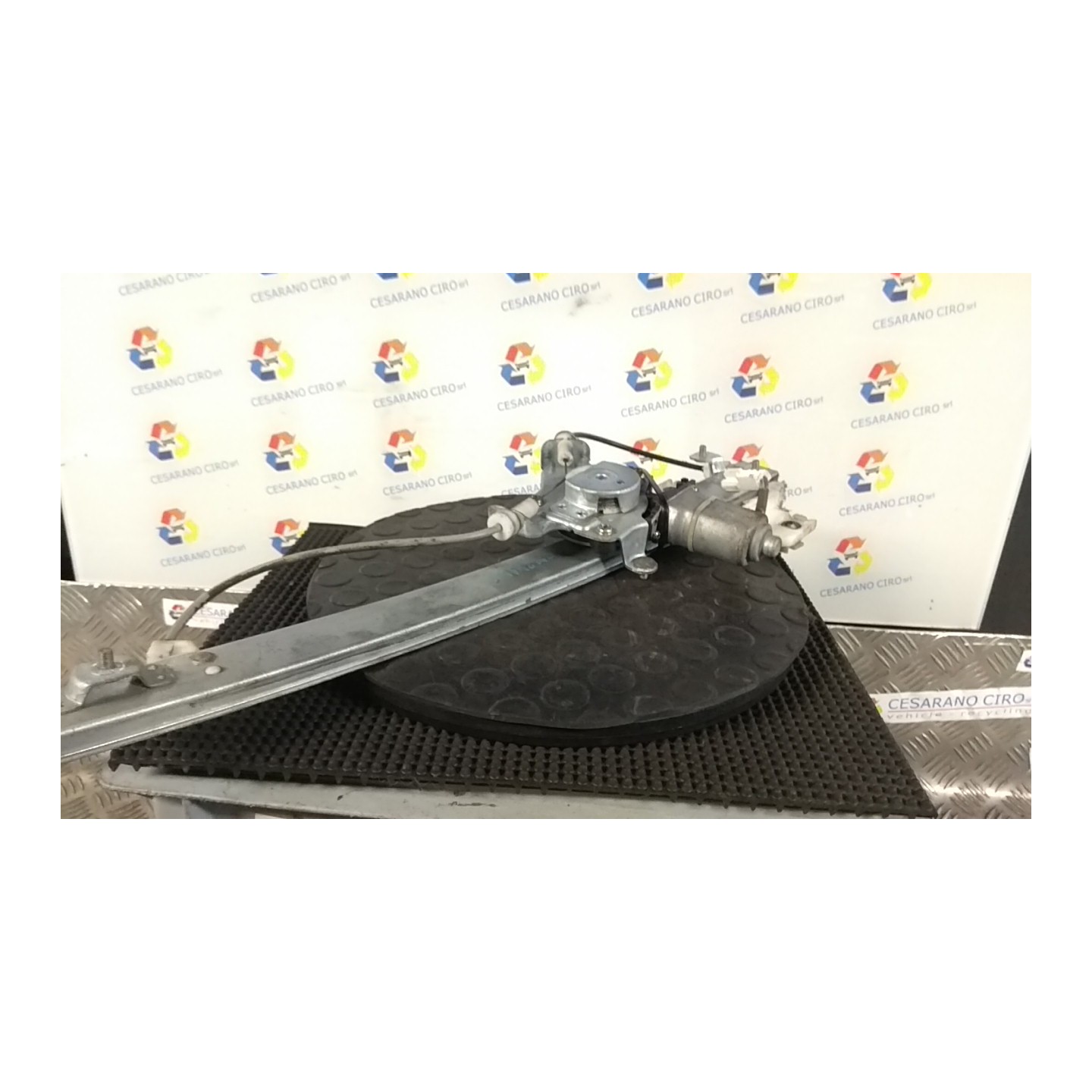 ALZACRISTALLO ELETTR. PORTA POST. DX. 107 HYUNDAI MATRIX (09/01-05/06) G4ED 8340417010
