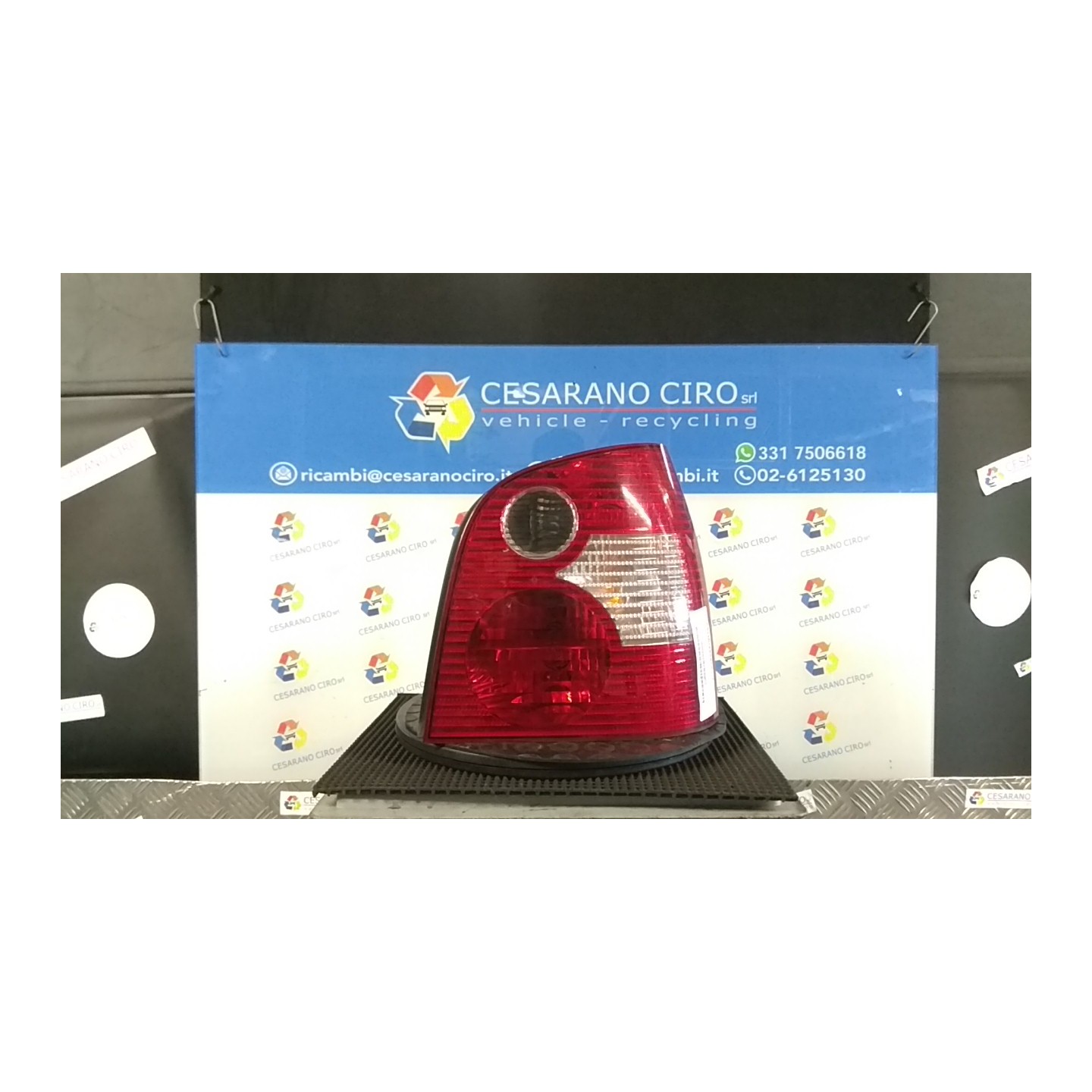 FANALE POST. DX. 052 VOLKSWAGEN POLO (9N) (10/01-03/05) BBY 6Q6945096Q