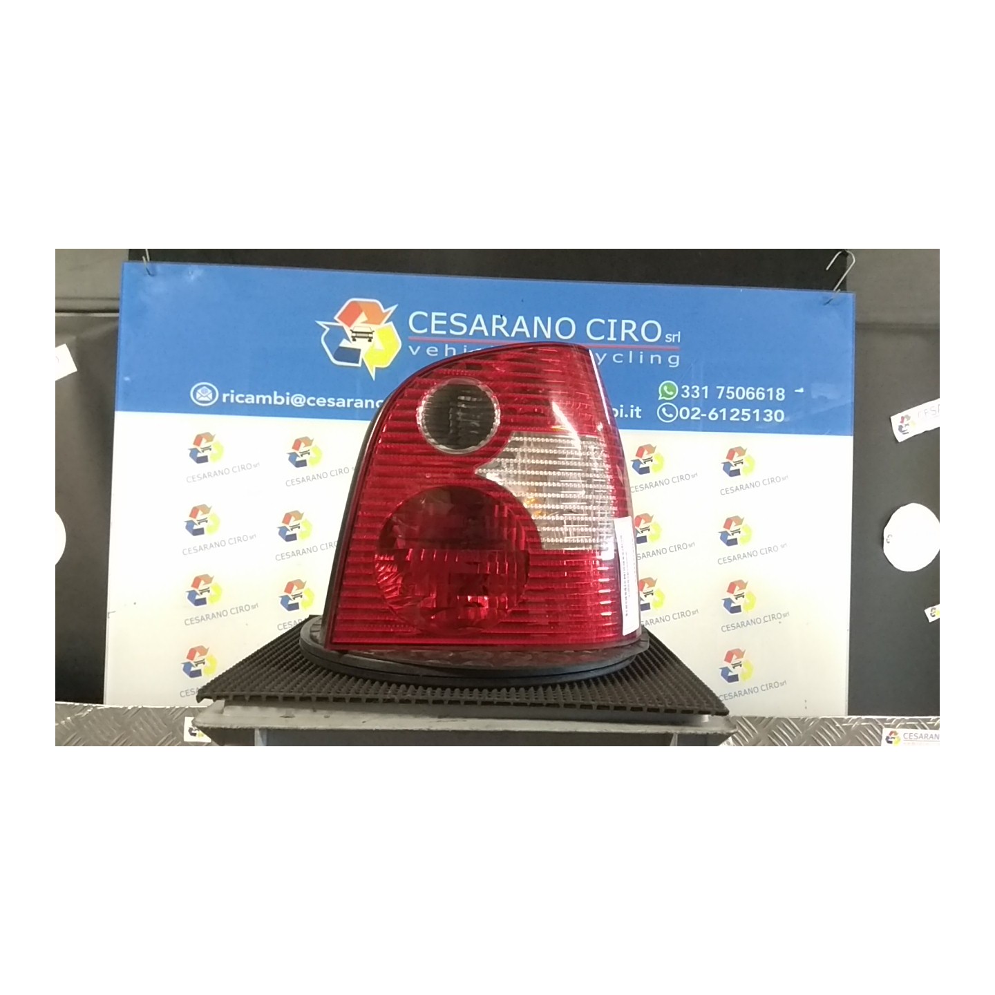 FANALE POST. DX. 052 VOLKSWAGEN POLO (9N) (10/01-03/05) BBY 6Q6945096Q