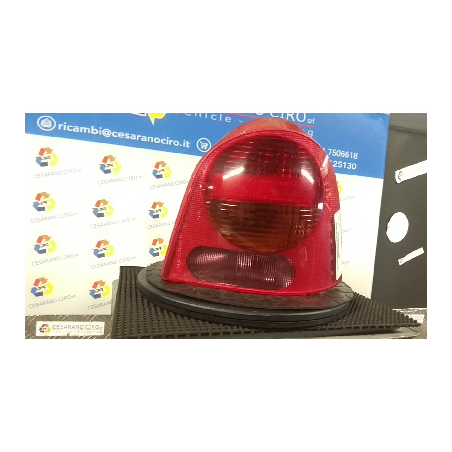 FANALE POST. 09/04 DX. 092 RENAULT TWINGO 1A SERIE (08/98-09/07) D4FA7 7700426320