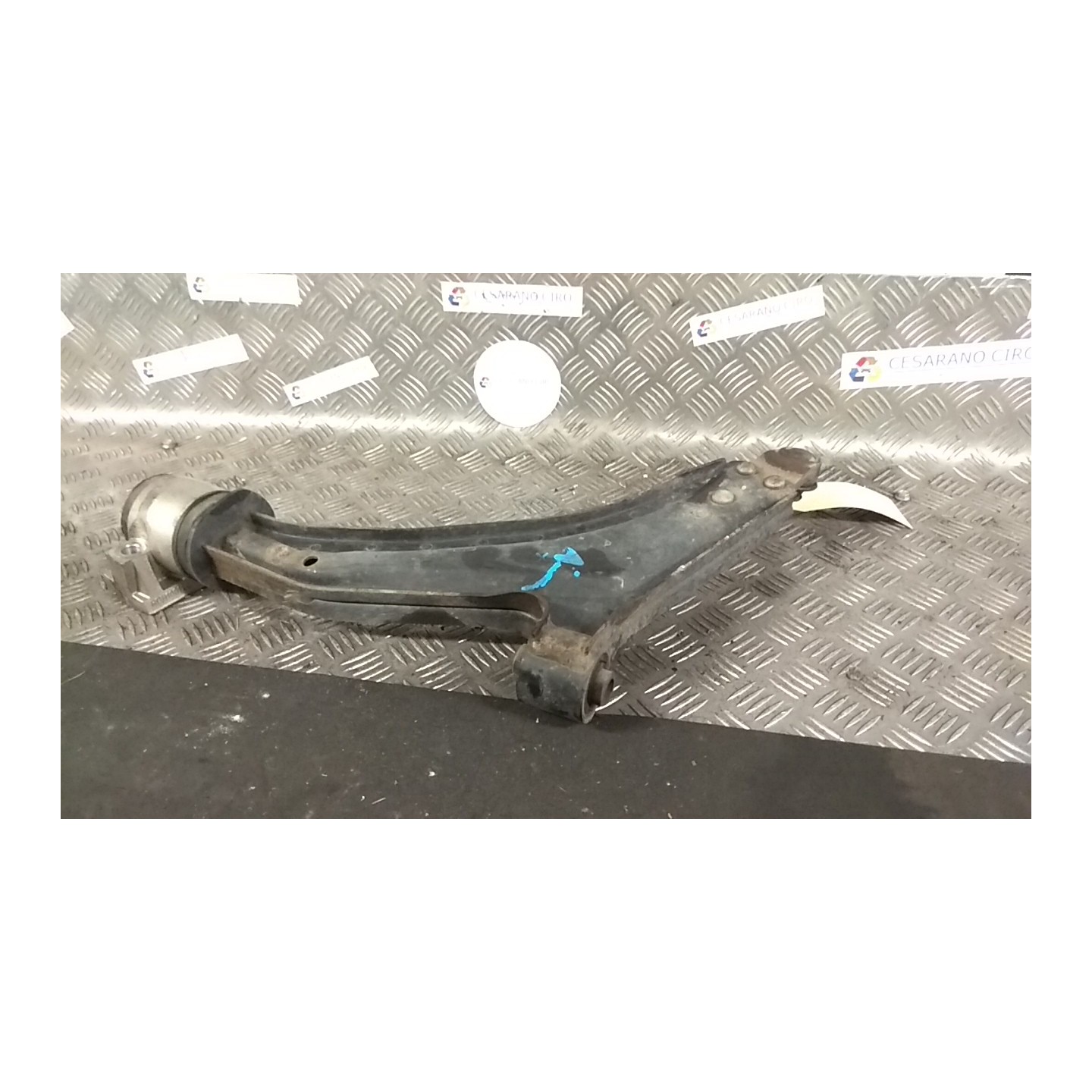 BRACCIO OSCILLANTE SOSP. ANT. DX. 126 LAND ROVER FREELANDER (08/02-10/06) 204D3 RBJ500680