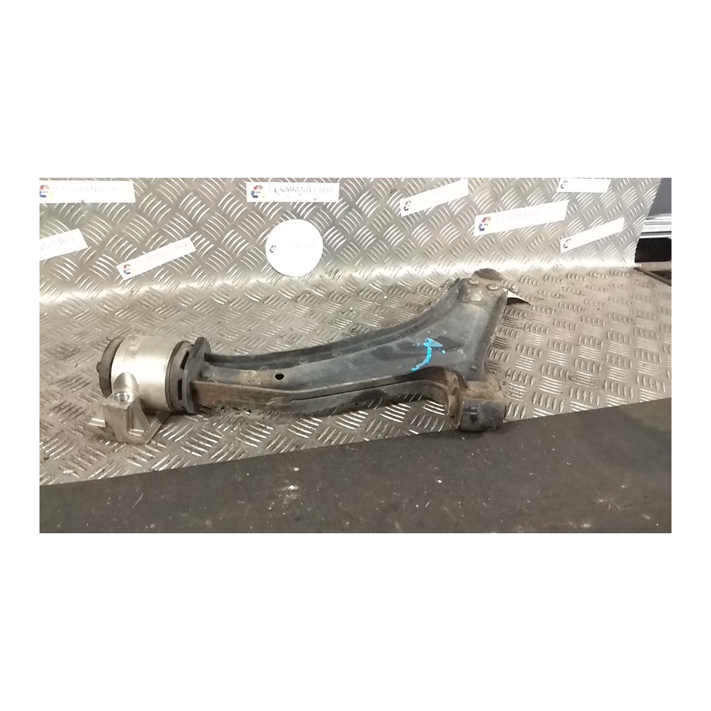 BRACCIO OSCILLANTE SOSP. ANT. DX. 126 LAND ROVER FREELANDER (08/02-10/06) 204D3 RBJ500680