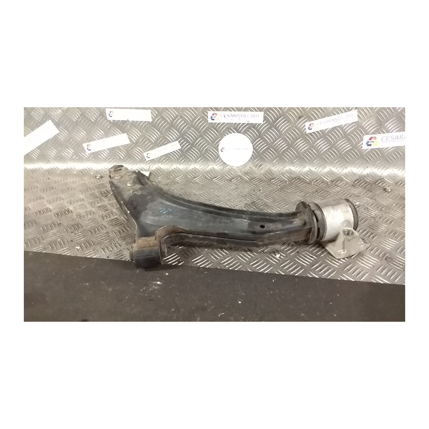 BRACCIO OSCILLANTE SOSP. ANT. SX. 127 LAND ROVER FREELANDER (08/02-10/06) 204D3 RBJ500690