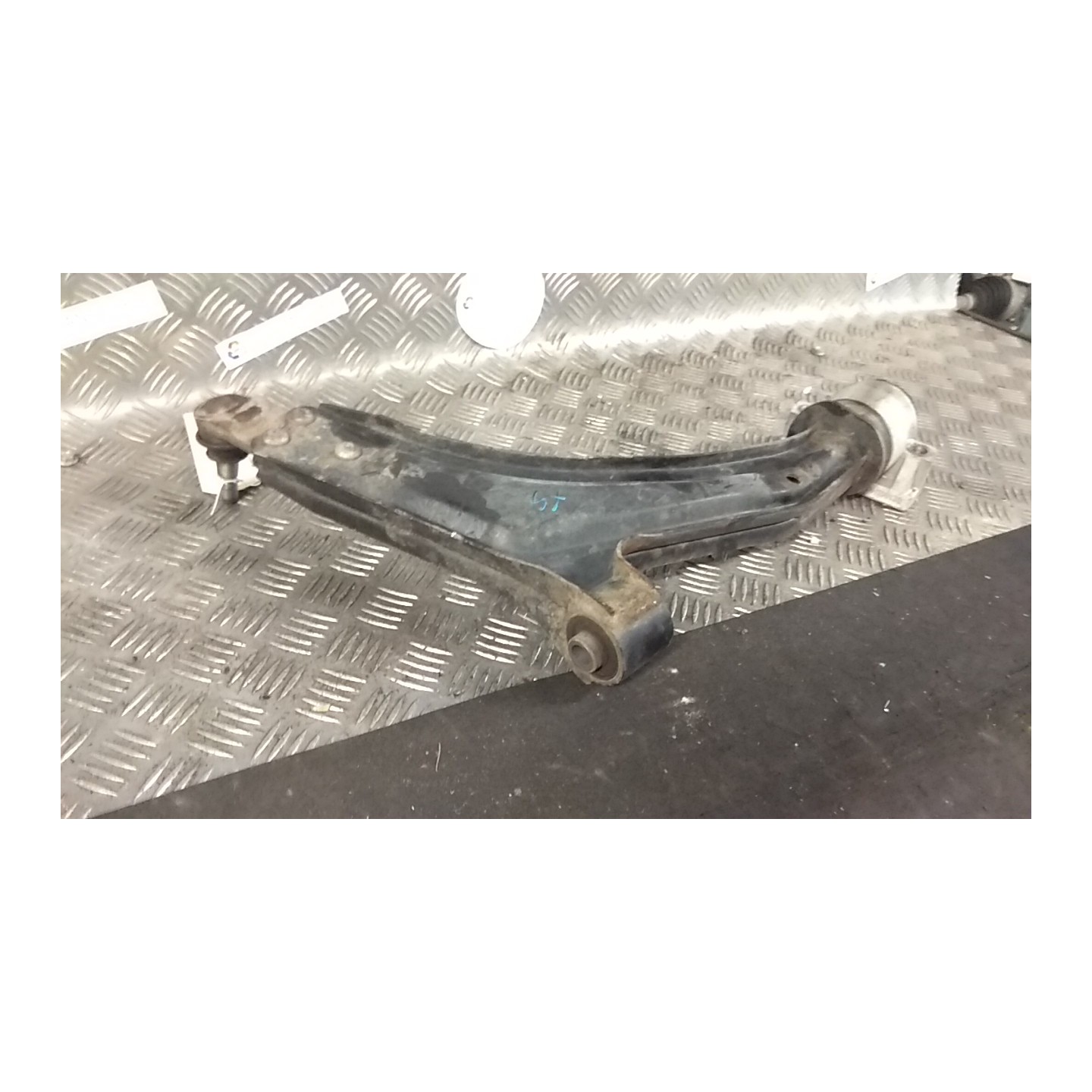 BRACCIO OSCILLANTE SOSP. ANT. SX. 127 LAND ROVER FREELANDER (08/02-10/06) 204D3 RBJ500690