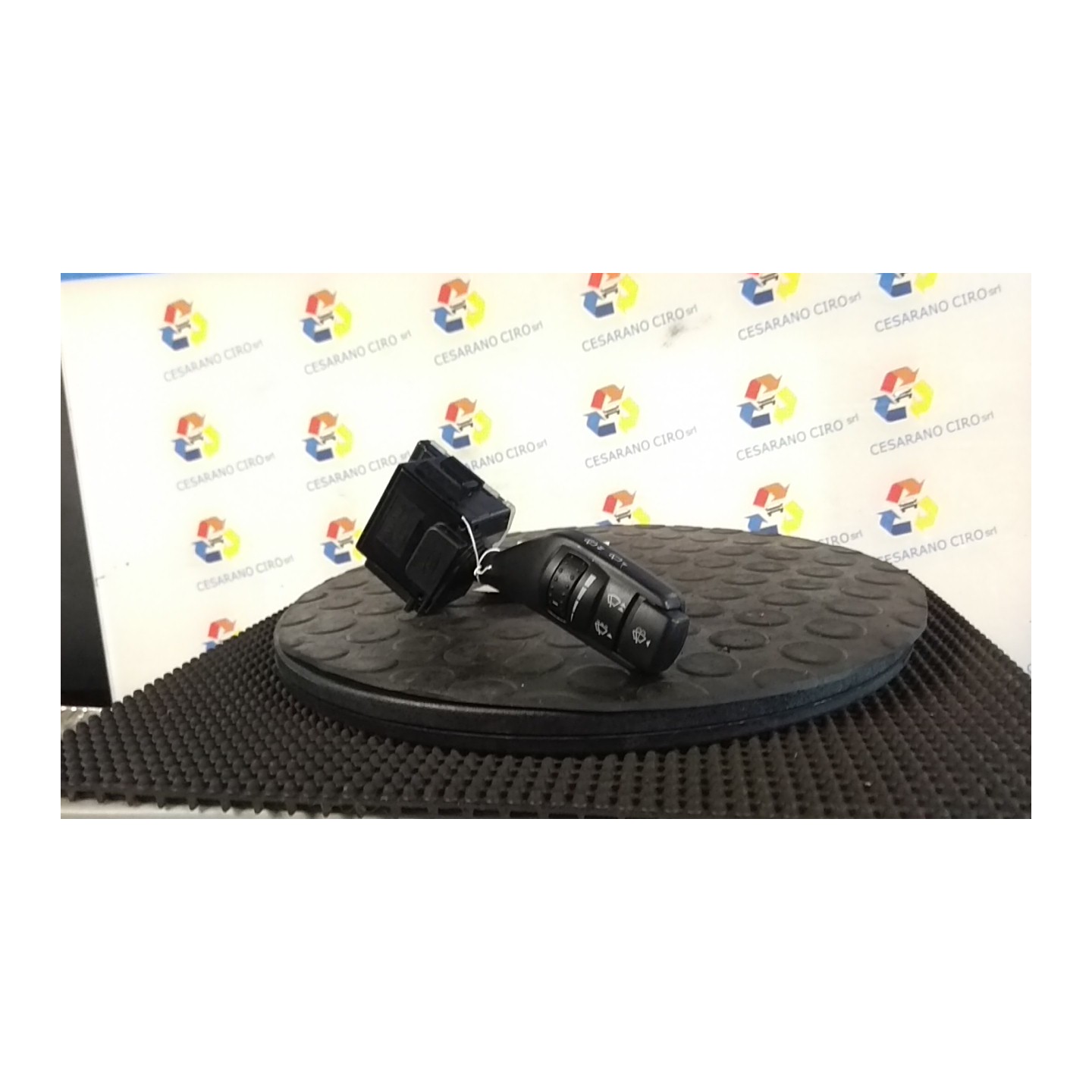 BLOCCO COMANDI TERGICRISTALLI 054 FORD KUGA (CBV) (04/08-09/13) G6DG 1350066
