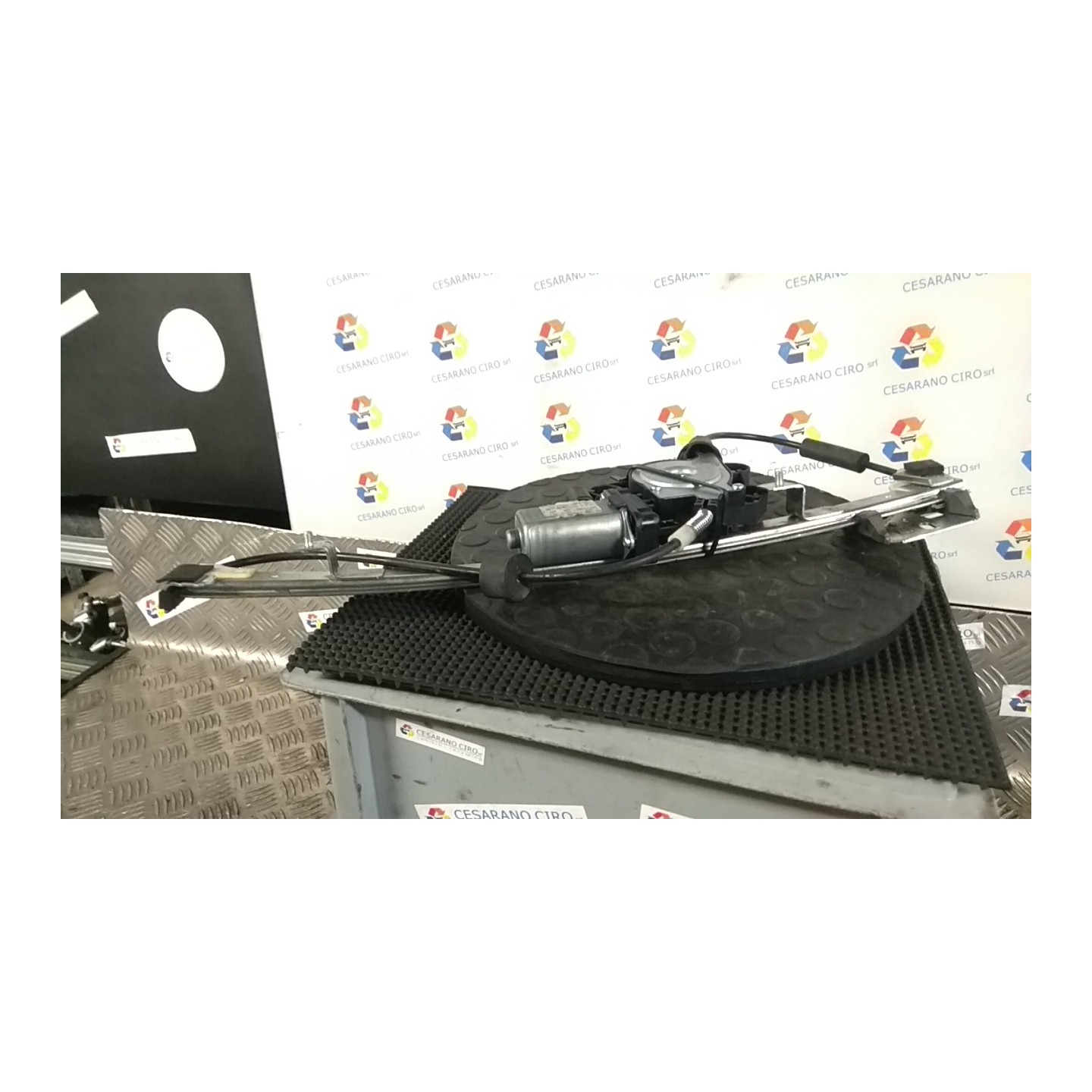 ALZACRISTALLO ELETTR. PORTA ANT. CON MOTORINO SX. 091 FIAT 600 (1E) (07/05-12/11) 187A1000 46512304