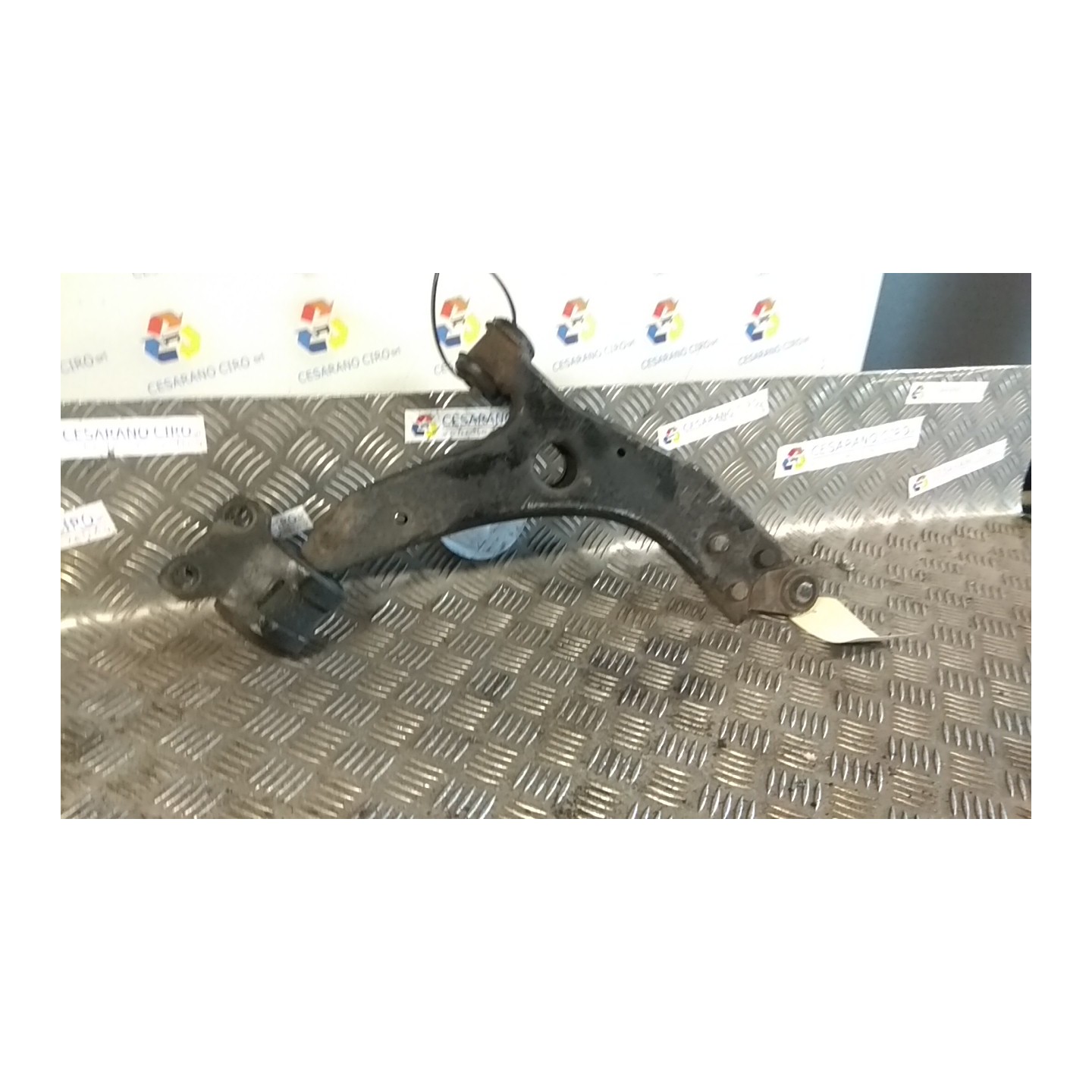 BRACCIO OSCILLANTE SOSP. ANT. SX. 125 FORD KUGA (CBV) (04/08-09/13) G6DG 1723324