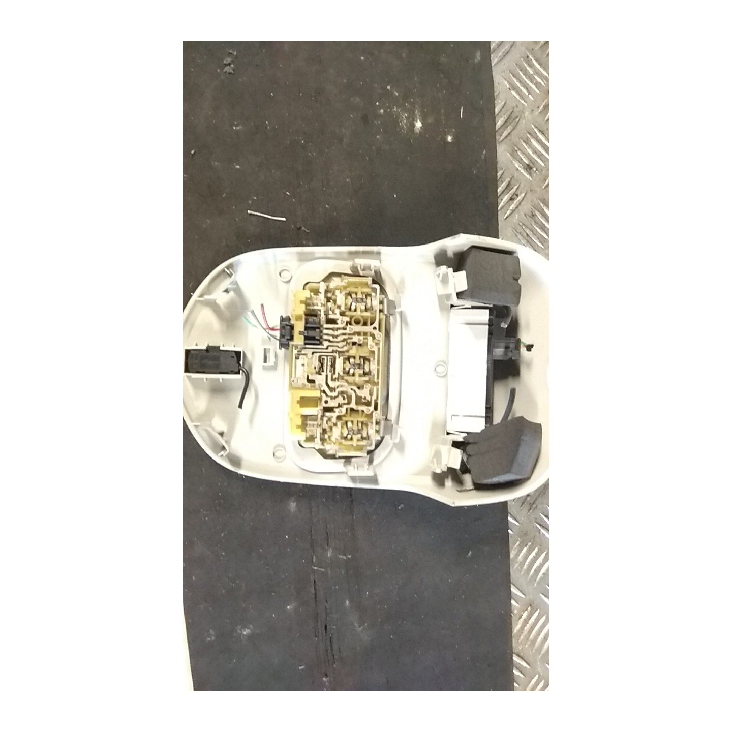 LUCE CORTESIA ANT. TETTO 185 PEUGEOT 5008 (10/09-03/17) 9HR 6362Q2