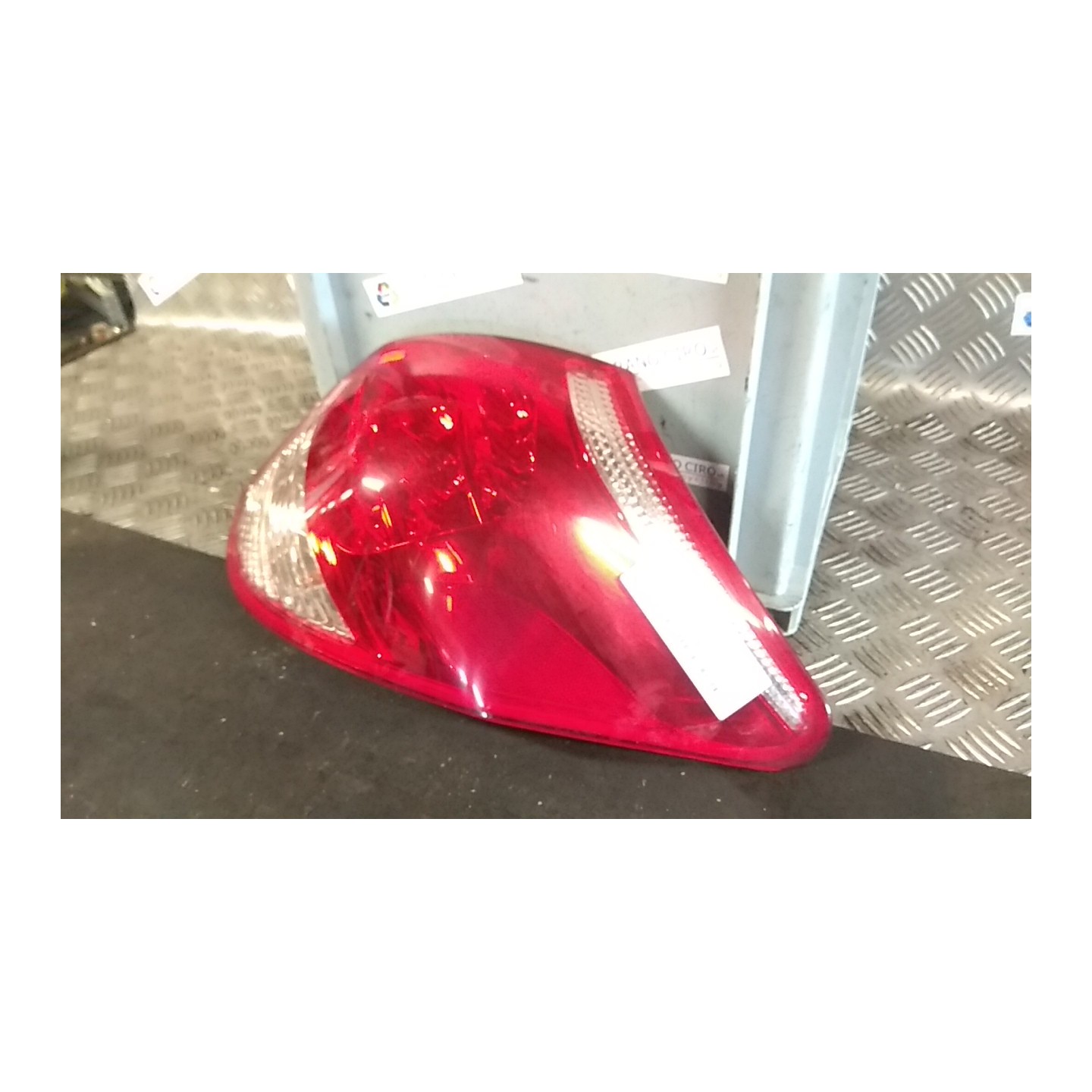 FANALE POST. DX. 205 TOYOTA RAV 4 3A SERIE (01/06-10/10) 2ADFHV 8155142120