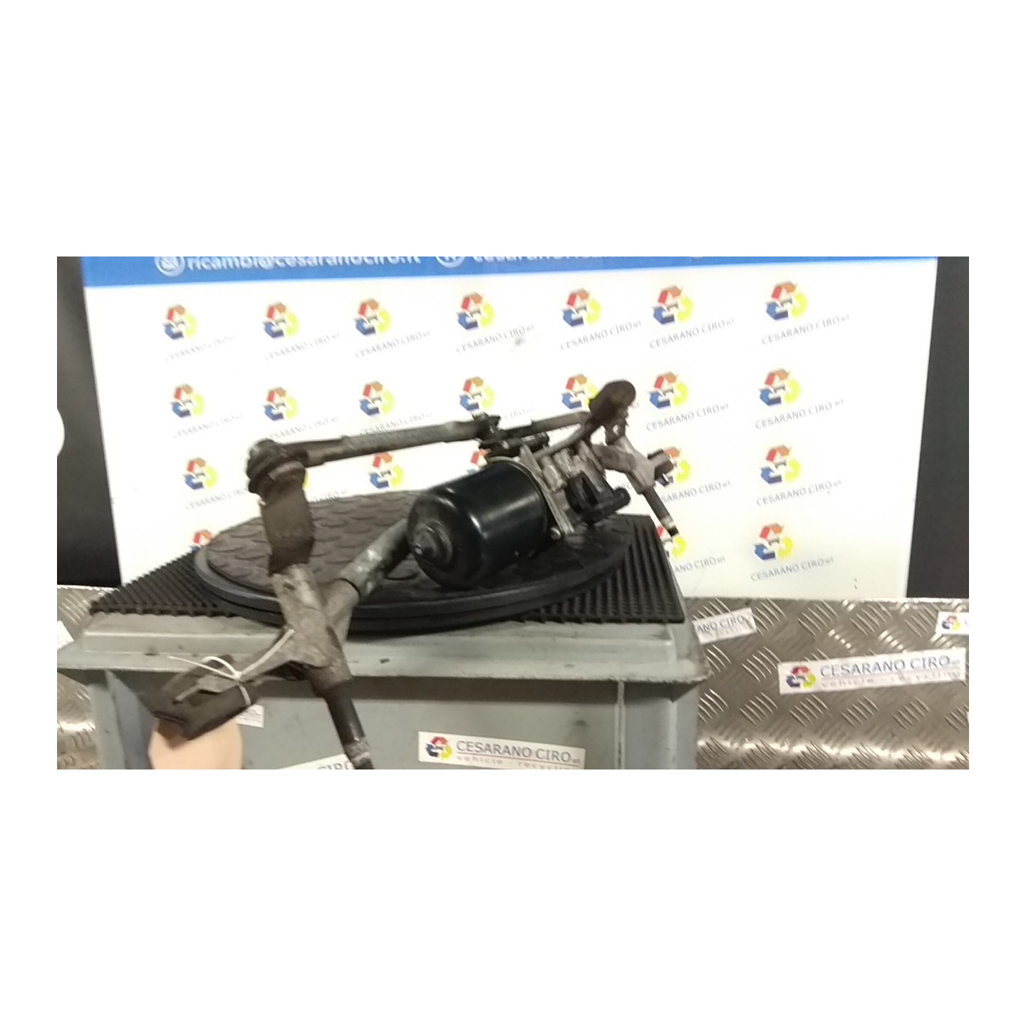 MECCANISMO TERGIPARABREZZA CON MOTORINO 084 CITROEN C3 2A SERIE (A51) (09/09-06/13 8HR 6405QC