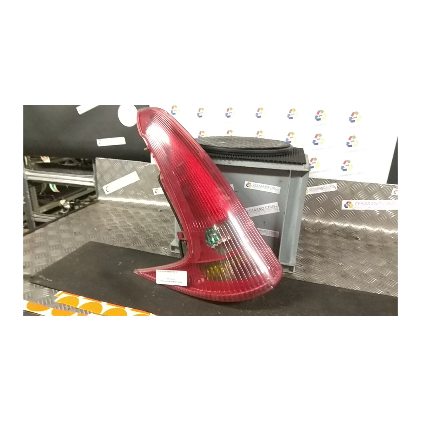 FANALE POST. SX. 089 PEUGEOT 206 (09/98-06/09) 8HZ 6350R4