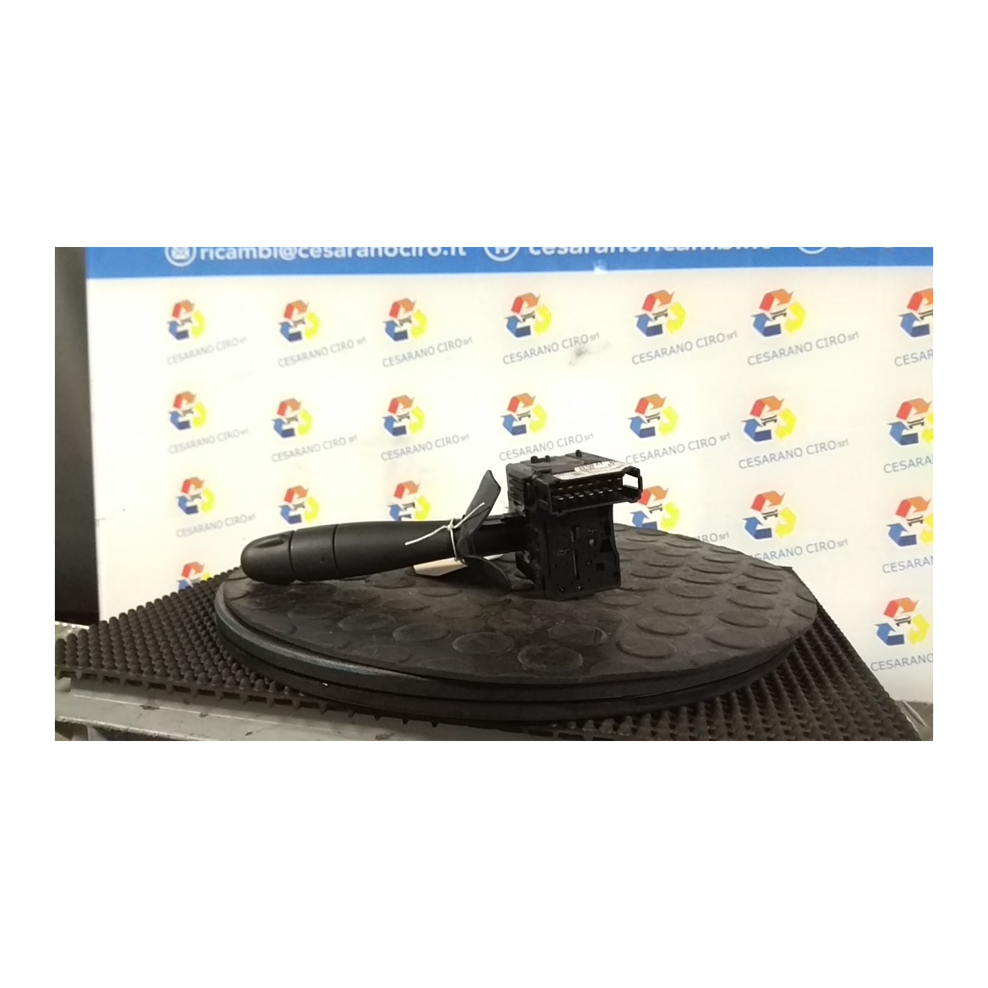 BLOCCO COMANDI TERGICRISTALLI P/STABILIM.PROD. A 091 DACIA SANDERO (07/08-04/13) K9KK7 6001551357