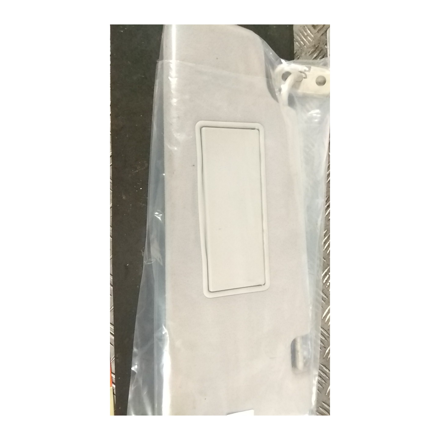 ALETTA PARASOLE PARABREZZA SX. 018 LAND ROVER DISCOVERY 3A SERIE (08/04-12/0 276DT EDQ500951LUM