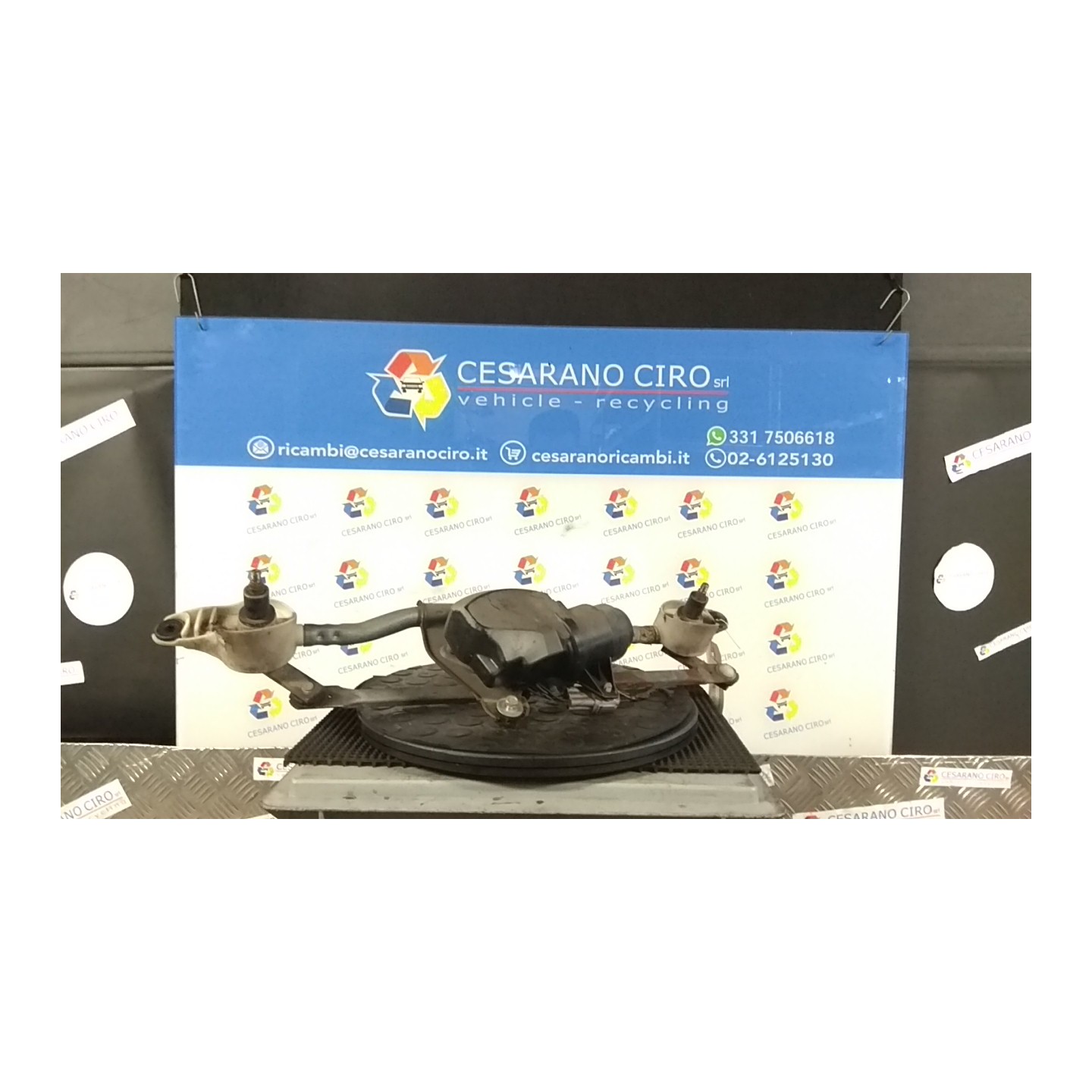 MECCANISMO TERGIPARABREZZA CON MOTORINO 002 SUZUKI SPLASH (02/08-10/15) K12B 3810051K50000