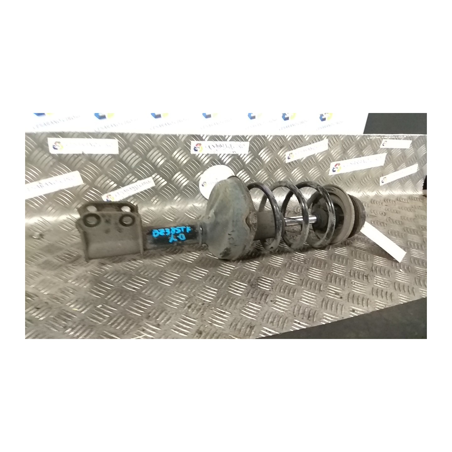 AMMORTIZZATORE ANT. DX. 053 RENAULT KANGOO (08/97-04/03) K7JB7 8200675686