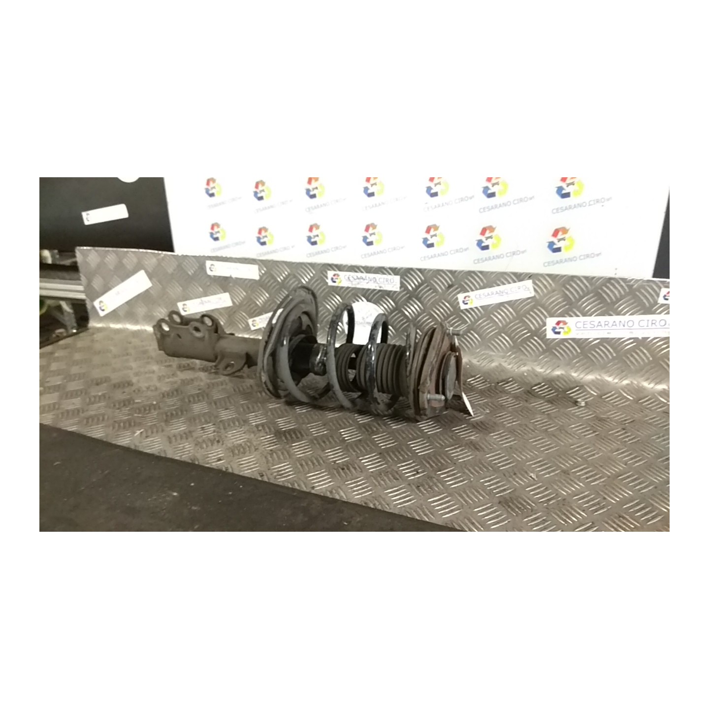 AMMORTIZZATORE ANT. DX. 094 TOYOTA VERSO (05/09-03/13) 1ADFTV 485108Z057