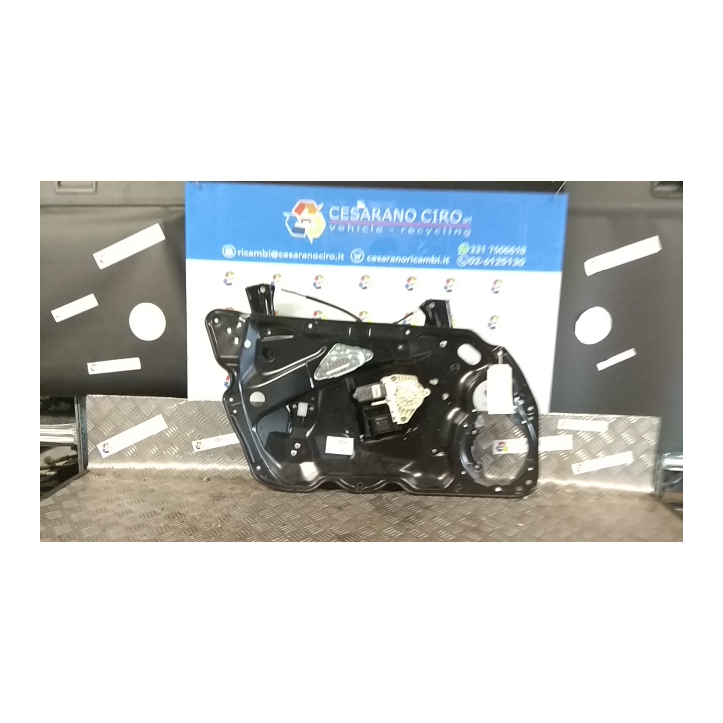ALZACRISTALLO ELETTR. PORTA ANT. SX. 113 VOLKSWAGEN PASSAT (3C) (02/05-12/10) CBA 3C1837461L
