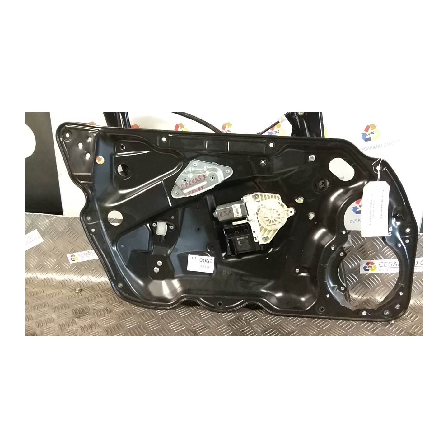 ALZACRISTALLO ELETTR. PORTA ANT. SX. 113 VOLKSWAGEN PASSAT (3C) (02/05-12/10) CBA 3C1837461L