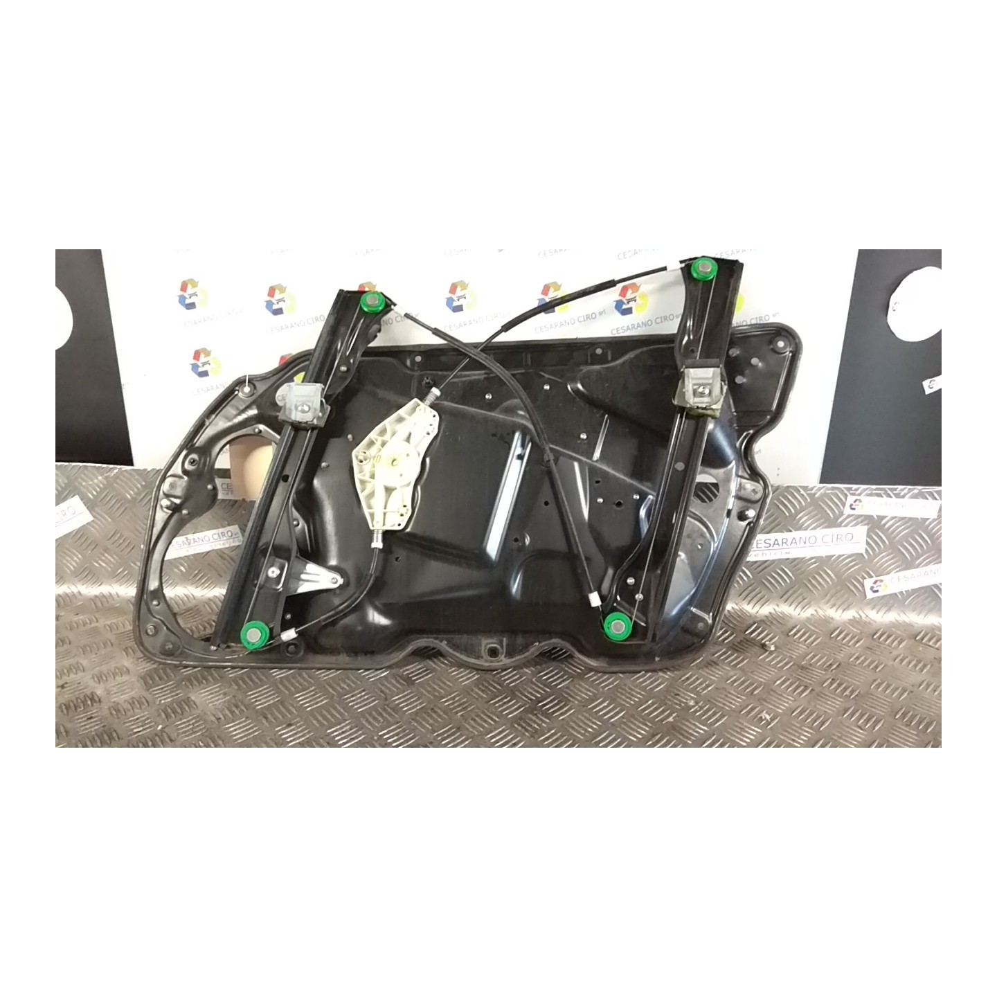 ALZACRISTALLO ELETTR. PORTA ANT. SX. 113 VOLKSWAGEN PASSAT (3C) (02/05-12/10) CBA 3C1837461L