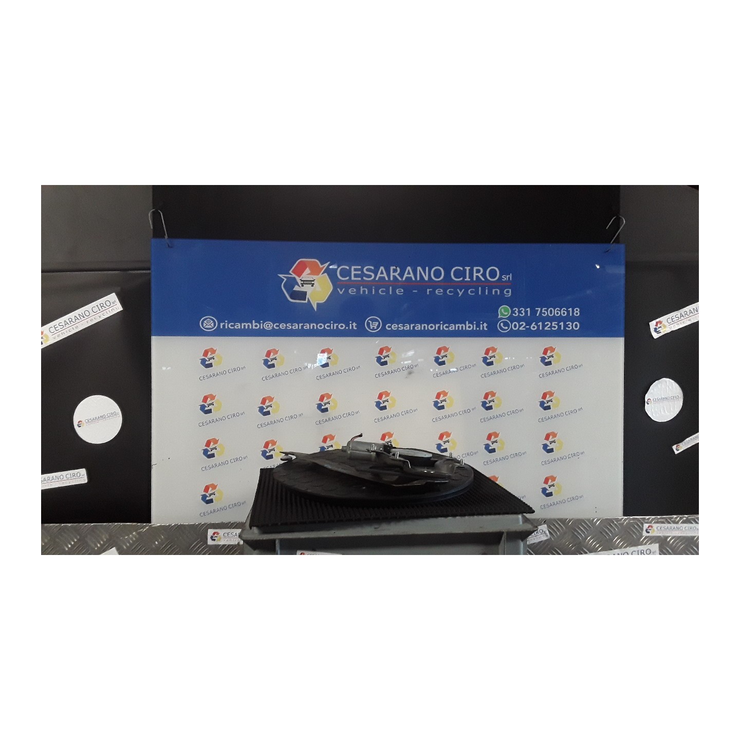 ALZACRISTALLO ELETTR. PORTA POST. DX. 050 HYUNDAI I20 (01/09-) G4LA 834041J010